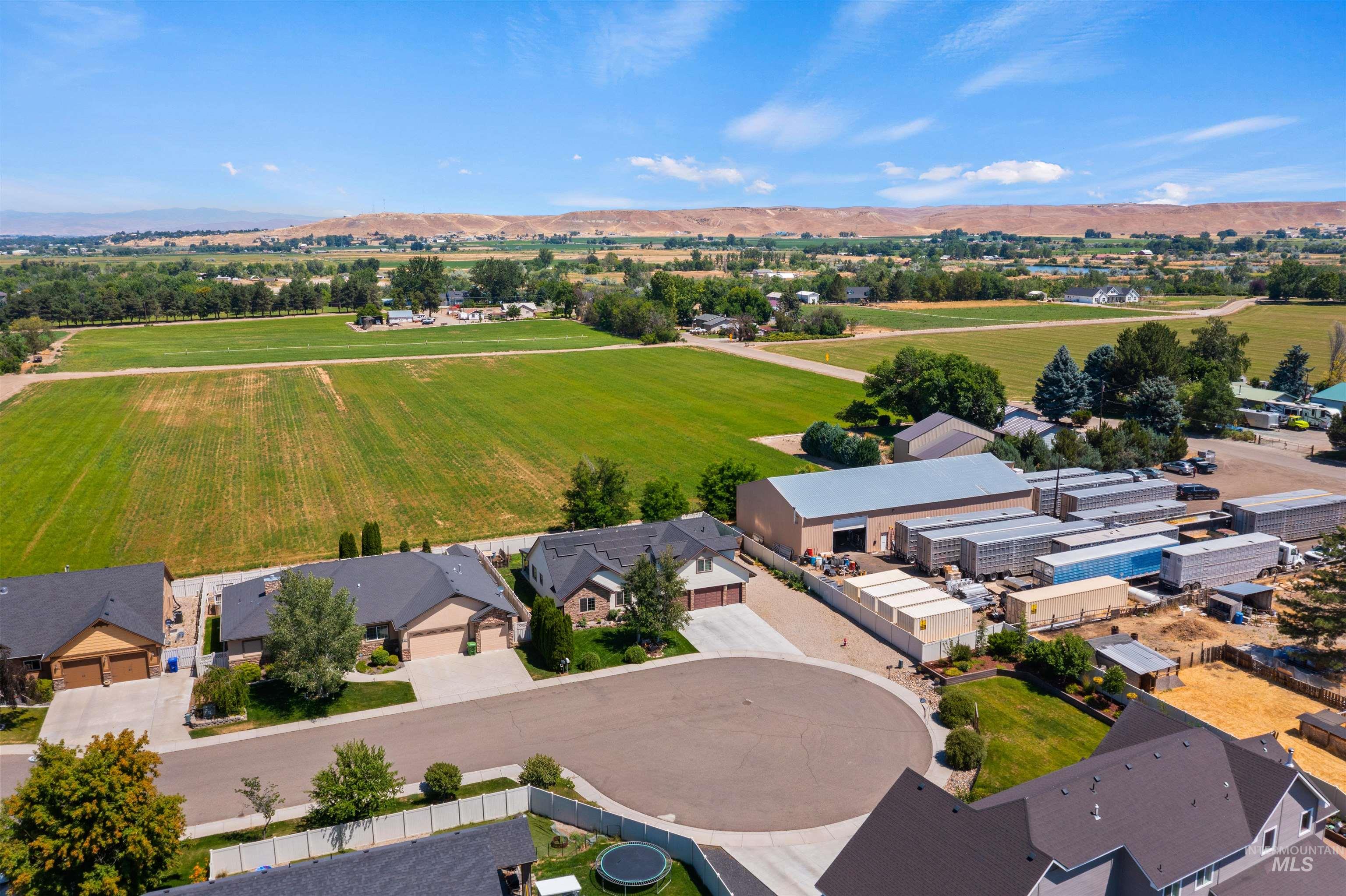 1877 Walnut Ave, Fruitland, Idaho 83619, 3 Bedrooms, 2 Bathrooms, Residential For Sale, Price $469,000,MLS 98991614