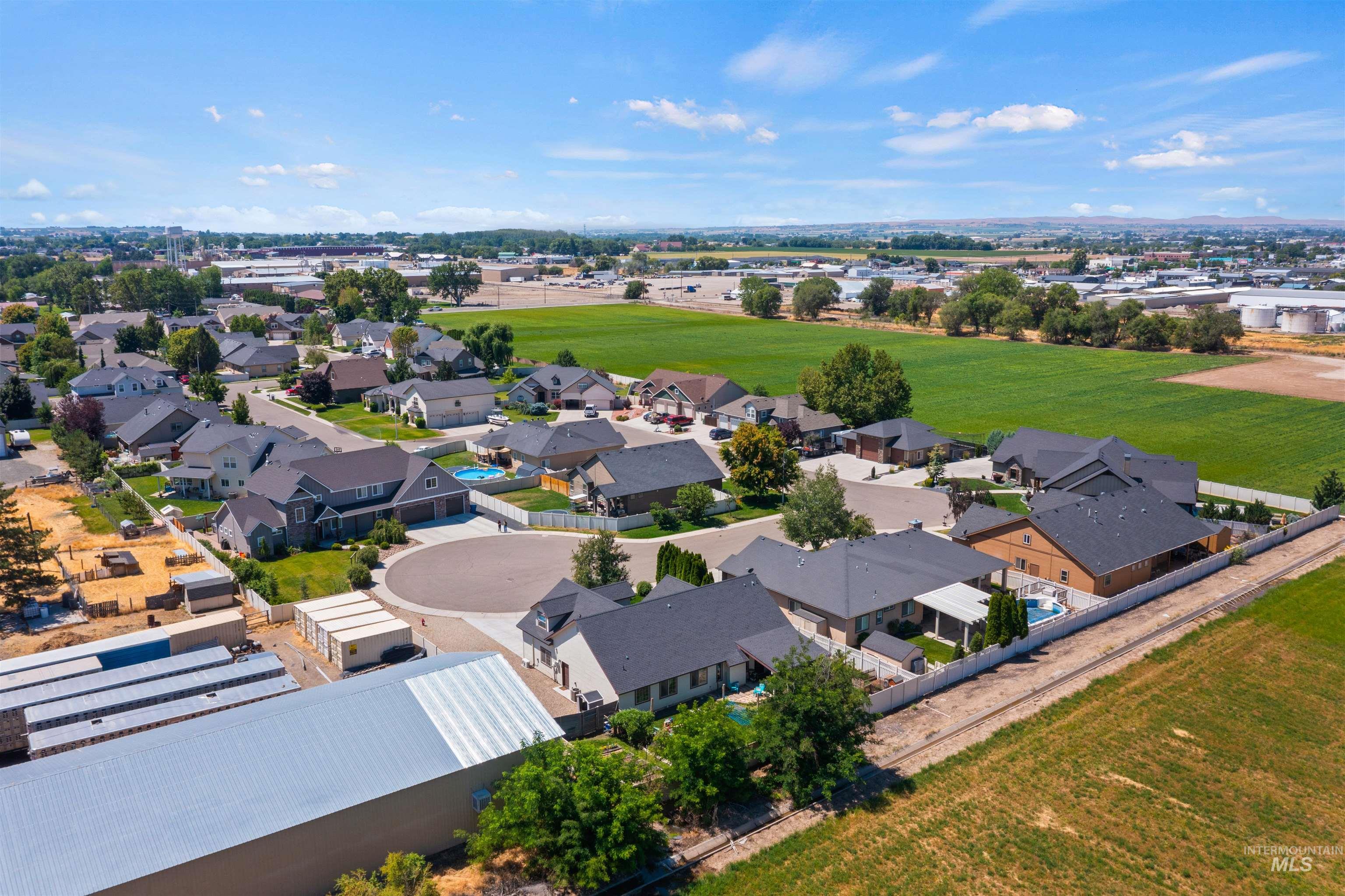 1877 Walnut Ave, Fruitland, Idaho 83619, 3 Bedrooms, 2 Bathrooms, Residential For Sale, Price $469,000,MLS 98991614