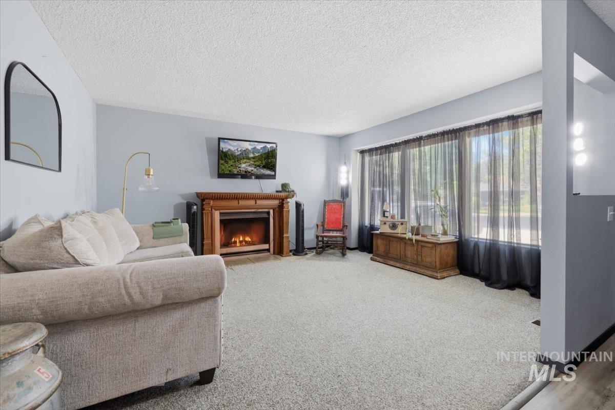 8734 Austin, Garden City, Idaho 83714, 3 Bedrooms, 1 Bathroom, Residential For Sale, Price $390,000,MLS 98991615