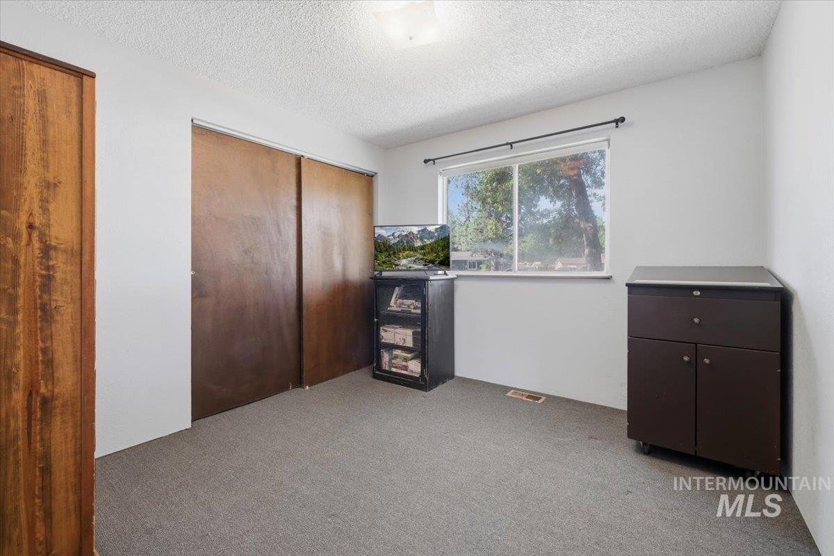 8734 Austin, Garden City, Idaho 83714, 3 Bedrooms, 1 Bathroom, Residential For Sale, Price $390,000,MLS 98991615
