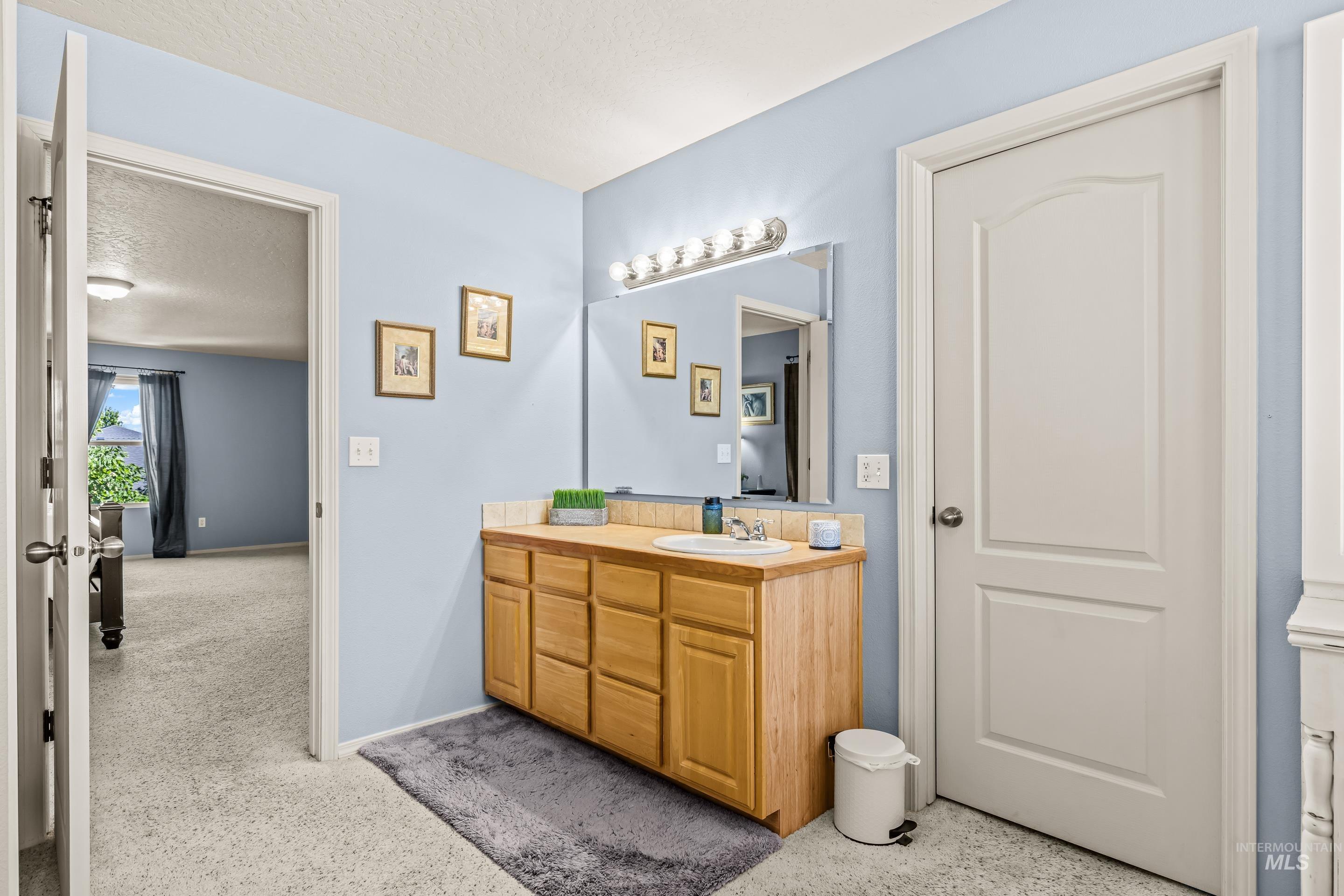3209 Central Park Ct, Caldwell, Idaho 83605, 3 Bedrooms, 2.5 Bathrooms, Residential For Sale, Price $395,000,MLS 98991617