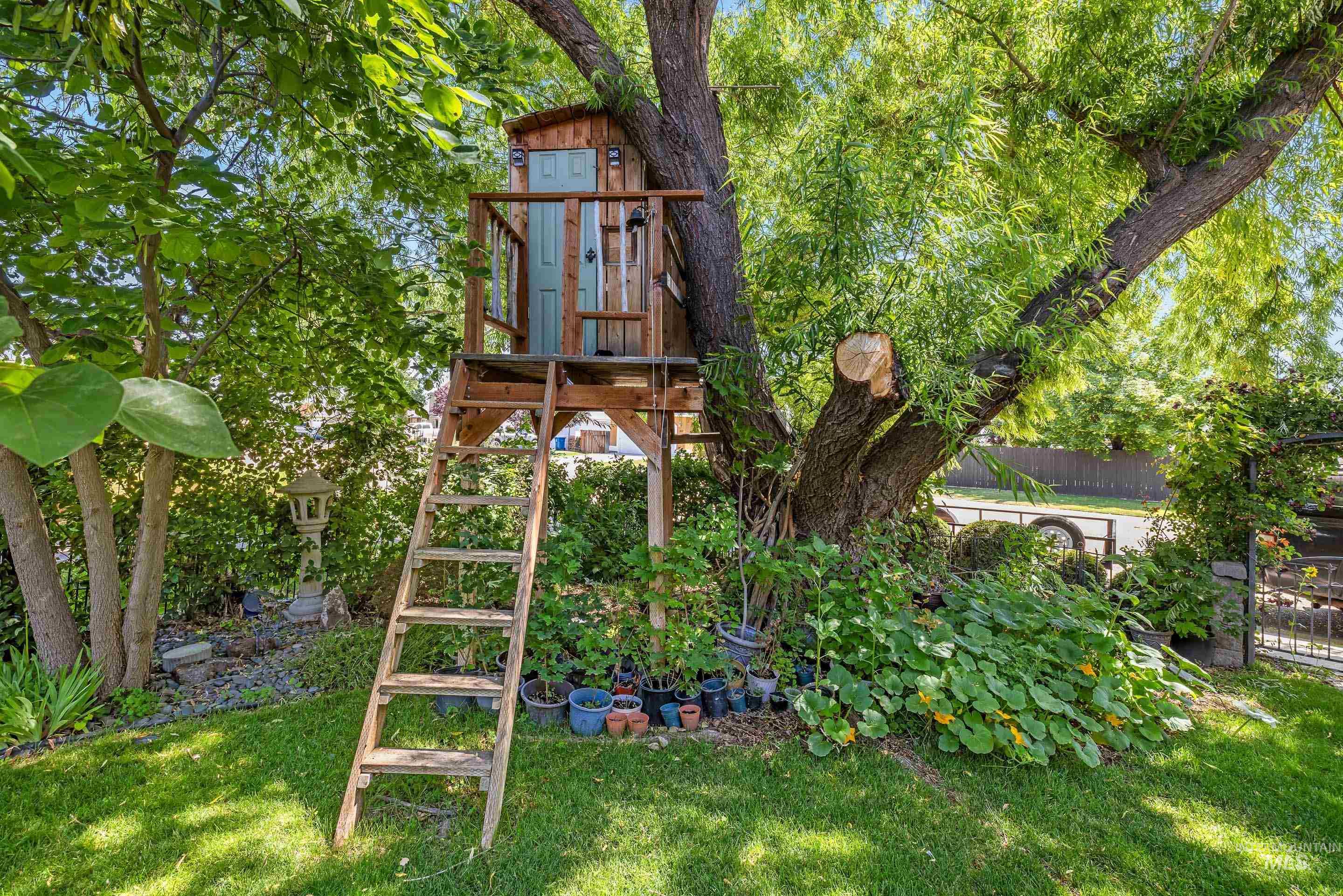 3209 Central Park Ct, Caldwell, Idaho 83605, 3 Bedrooms, 2.5 Bathrooms, Residential For Sale, Price $395,000,MLS 98991617