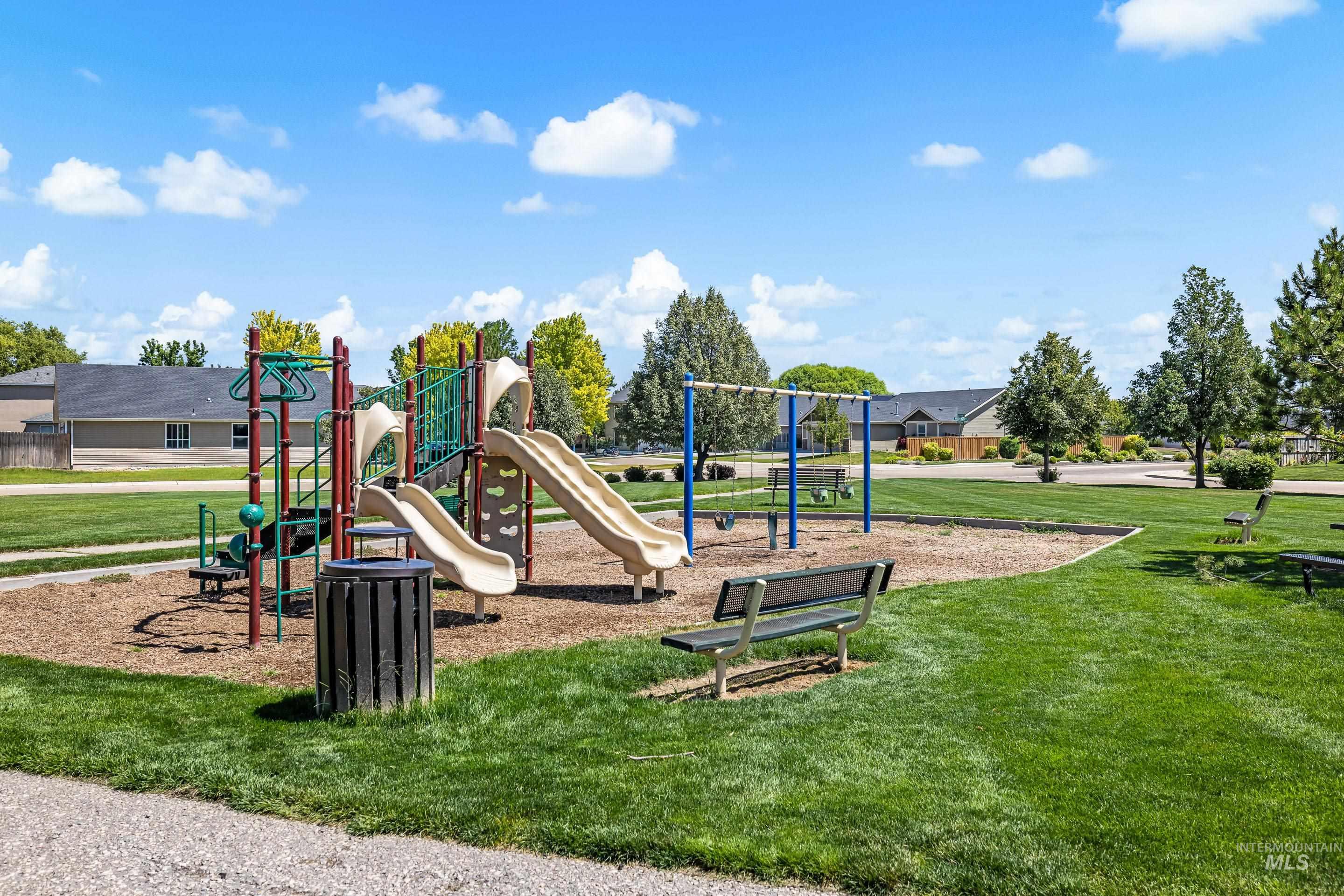 3209 Central Park Ct, Caldwell, Idaho 83605, 3 Bedrooms, 2.5 Bathrooms, Residential For Sale, Price $395,000,MLS 98991617
