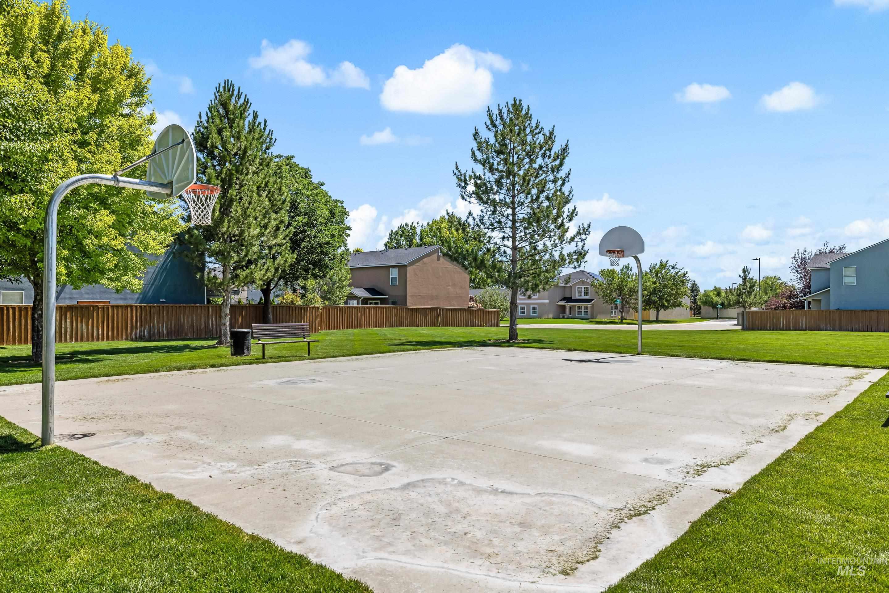 3209 Central Park Ct, Caldwell, Idaho 83605, 3 Bedrooms, 2.5 Bathrooms, Residential For Sale, Price $395,000,MLS 98991617