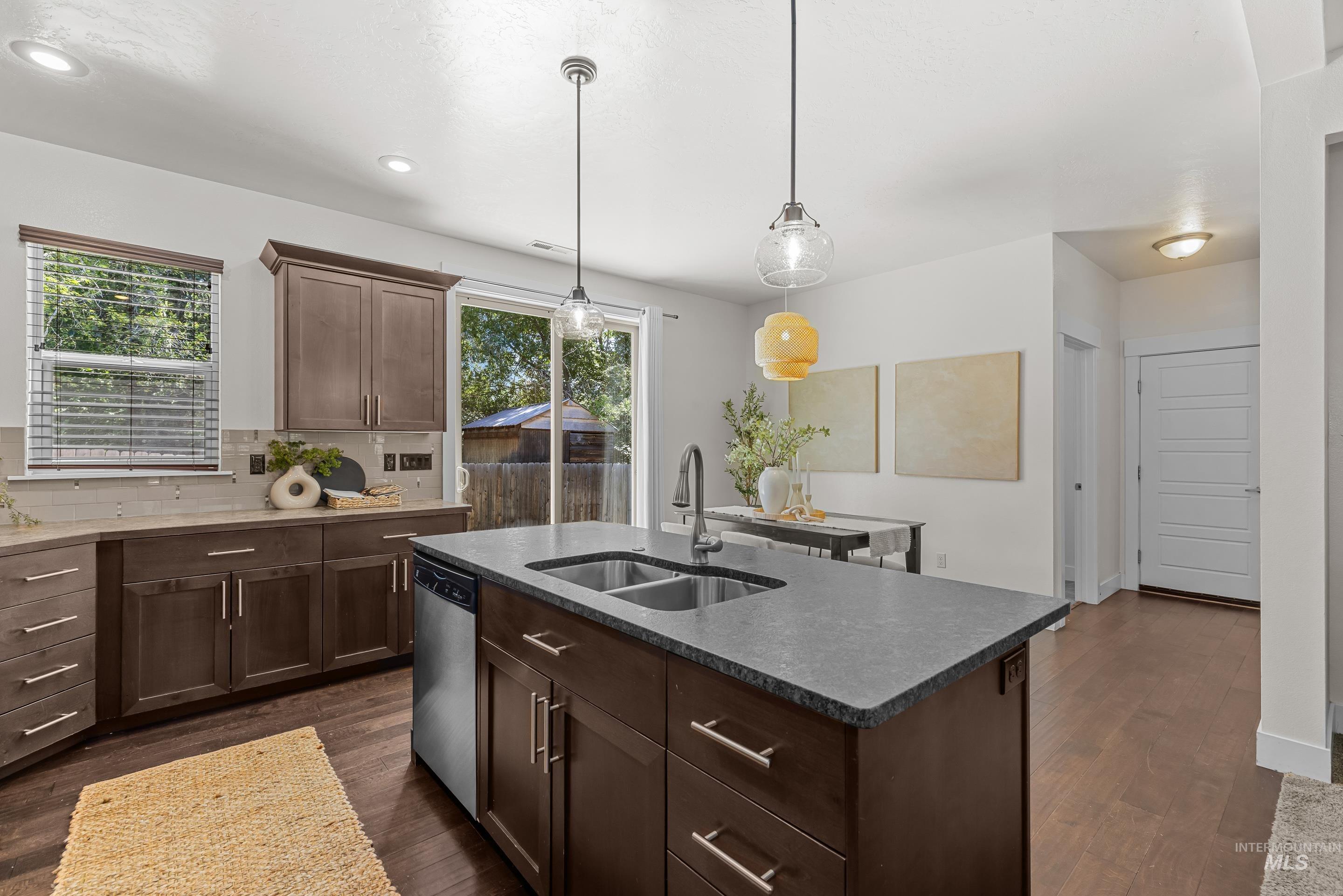 3124 S Skene Ave, Boise, Idaho 83705, 3 Bedrooms, 2.5 Bathrooms, Residential For Sale, Price $499,000,MLS 98991619