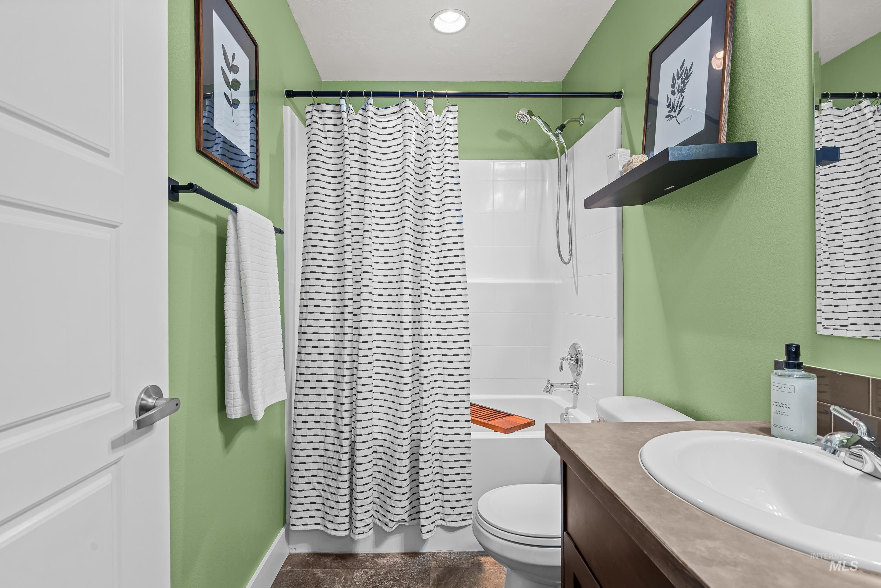 3124 S Skene Ave, Boise, Idaho 83705, 3 Bedrooms, 2.5 Bathrooms, Residential For Sale, Price $499,000,MLS 98991619