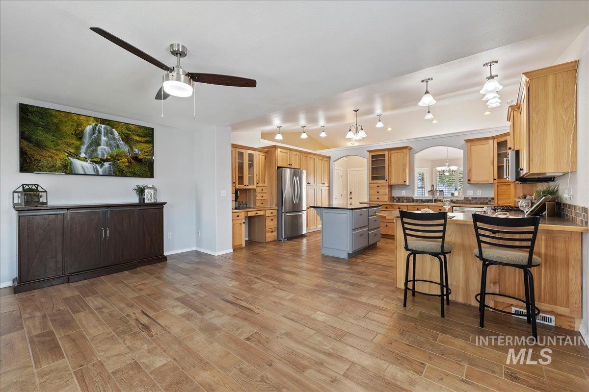 716 Teton Dr., Nampa, Idaho 83686, 3 Bedrooms, 2 Bathrooms, Residential For Sale, Price $399,000,MLS 98991620