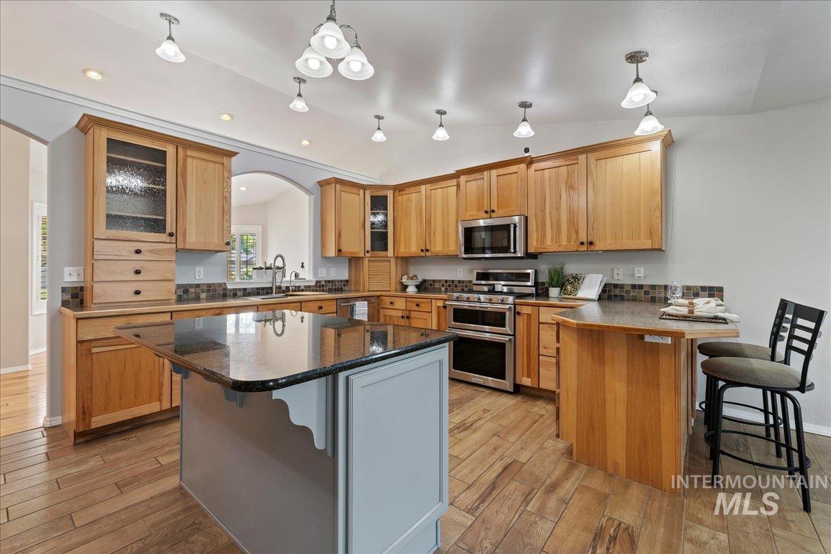 716 Teton Dr., Nampa, Idaho 83686, 3 Bedrooms, 2 Bathrooms, Residential For Sale, Price $399,000,MLS 98991620