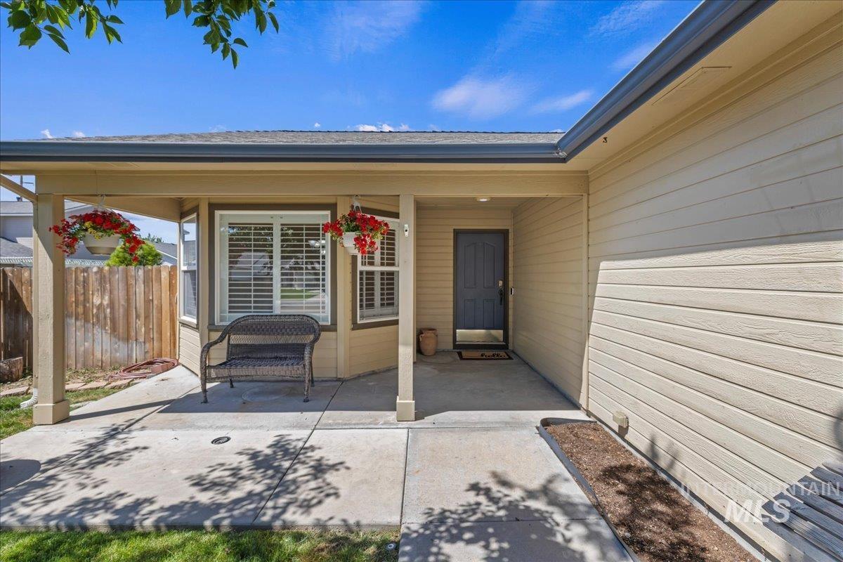 716 Teton Dr., Nampa, Idaho 83686, 3 Bedrooms, 2 Bathrooms, Residential For Sale, Price $399,000,MLS 98991620
