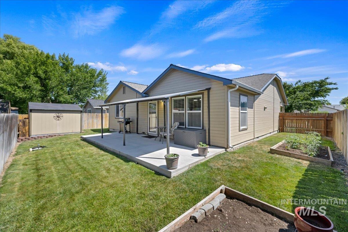 716 Teton Dr., Nampa, Idaho 83686, 3 Bedrooms, 2 Bathrooms, Residential For Sale, Price $399,000,MLS 98991620