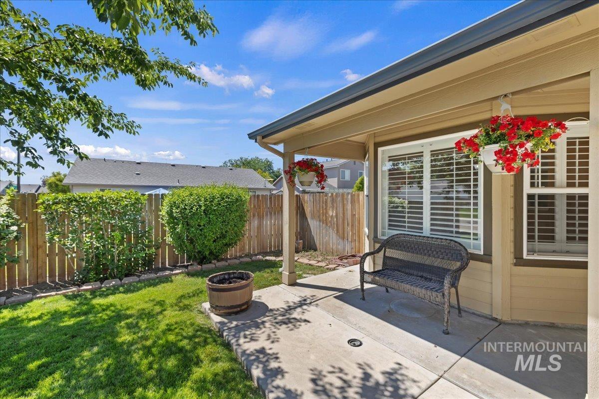 716 Teton Dr., Nampa, Idaho 83686, 3 Bedrooms, 2 Bathrooms, Residential For Sale, Price $399,000,MLS 98991620