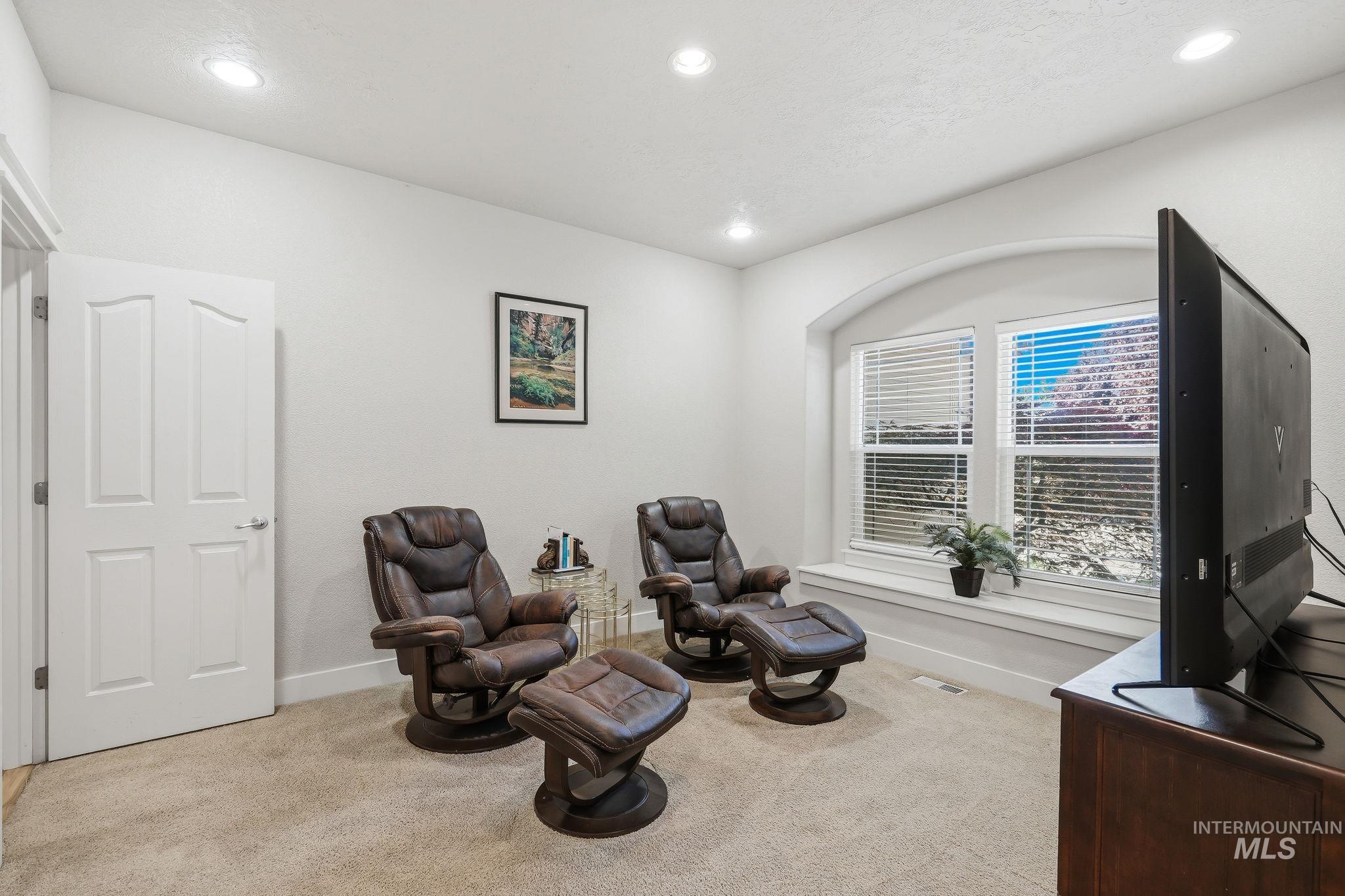 5403 S Pegasus, Boise, Idaho 83716, 5 Bedrooms, 3.5 Bathrooms, Residential For Sale, Price $725,000,MLS 98991623