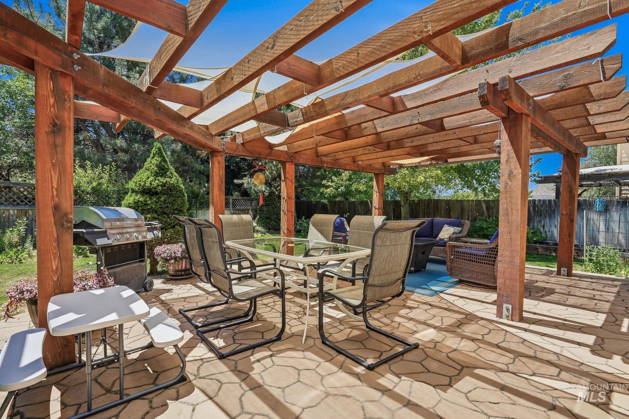 5403 S Pegasus, Boise, Idaho 83716, 5 Bedrooms, 3.5 Bathrooms, Residential For Sale, Price $725,000,MLS 98991623