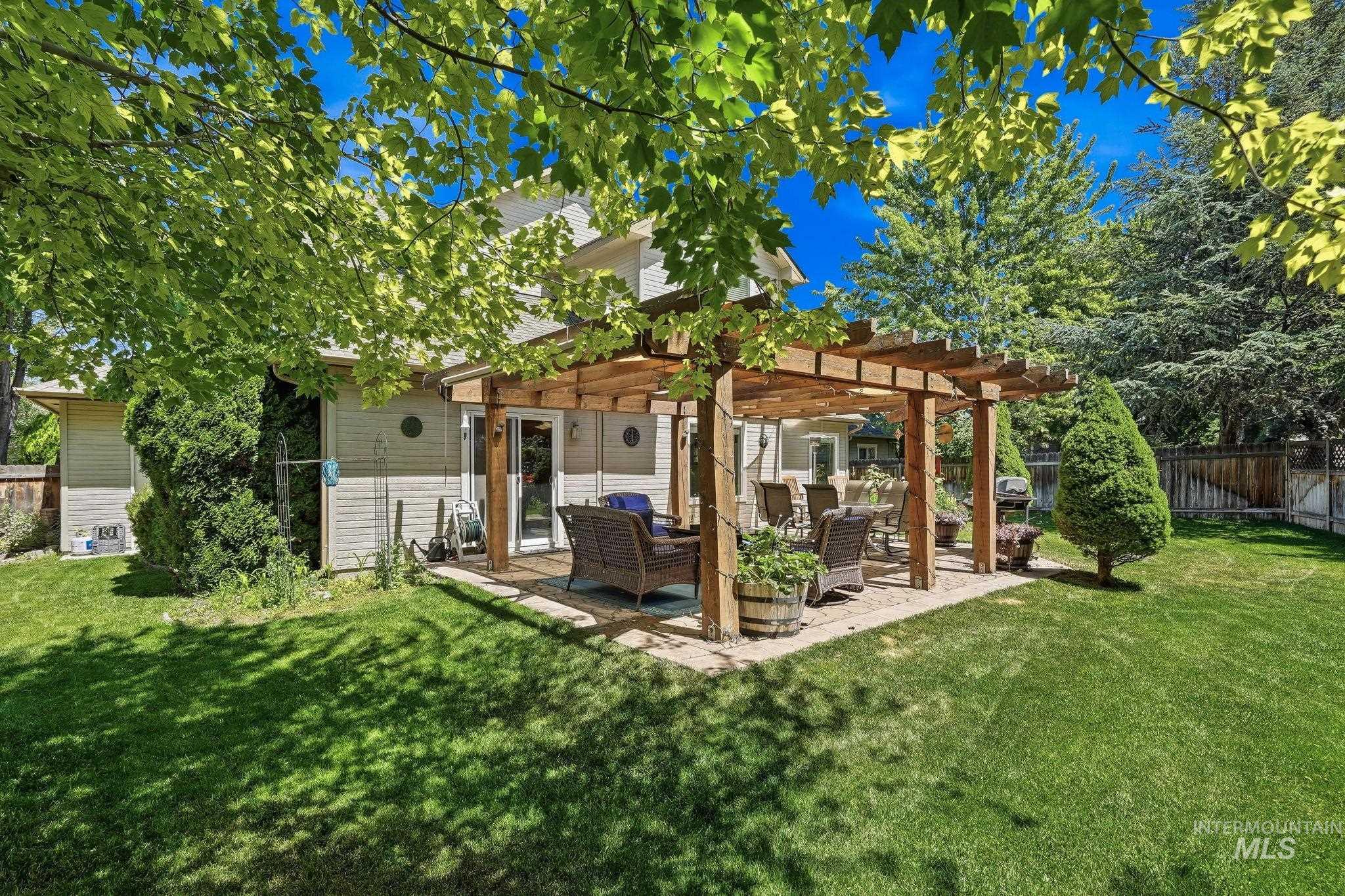 5403 S Pegasus, Boise, Idaho 83716, 5 Bedrooms, 3.5 Bathrooms, Residential For Sale, Price $725,000,MLS 98991623