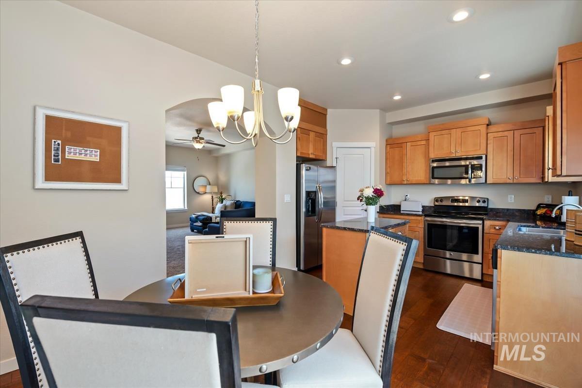 8695 W Pine Valley Ln, Boise, Idaho 83709, 3 Bedrooms, 2.5 Bathrooms, Residential For Sale, Price $345,950,MLS 98991624