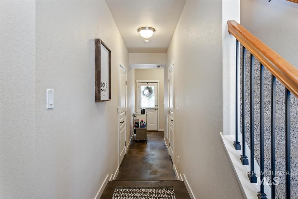 8695 W Pine Valley Ln, Boise, Idaho 83709, 3 Bedrooms, 2.5 Bathrooms, Residential For Sale, Price $345,950,MLS 98991624