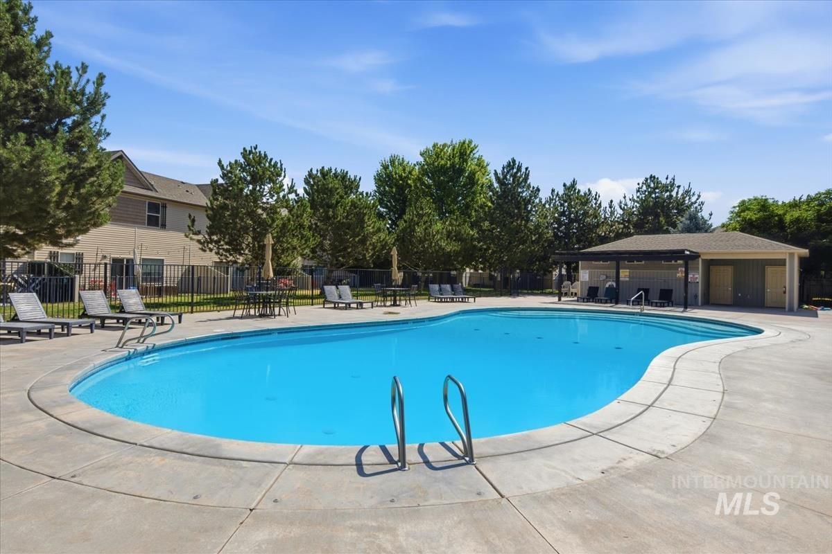 8695 W Pine Valley Ln, Boise, Idaho 83709, 3 Bedrooms, 2.5 Bathrooms, Residential For Sale, Price $345,950,MLS 98991624