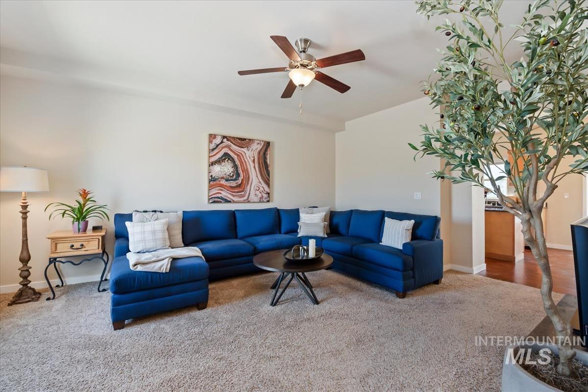 8695 W Pine Valley Ln, Boise, Idaho 83709, 3 Bedrooms, 2.5 Bathrooms, Residential For Sale, Price $345,950,MLS 98991624