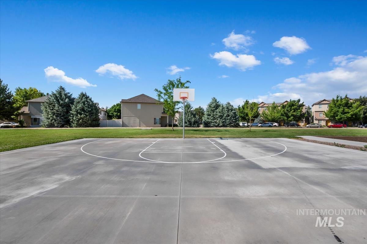 8695 W Pine Valley Ln, Boise, Idaho 83709, 3 Bedrooms, 2.5 Bathrooms, Residential For Sale, Price $345,950,MLS 98991624