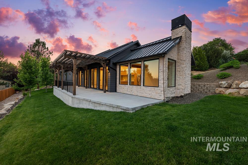 1211 E Shaw Mountain Rd, Boise, Idaho 83712, 3 Bedrooms, 3.5 Bathrooms, Residential For Sale, Price $1,299,000, 98991625
