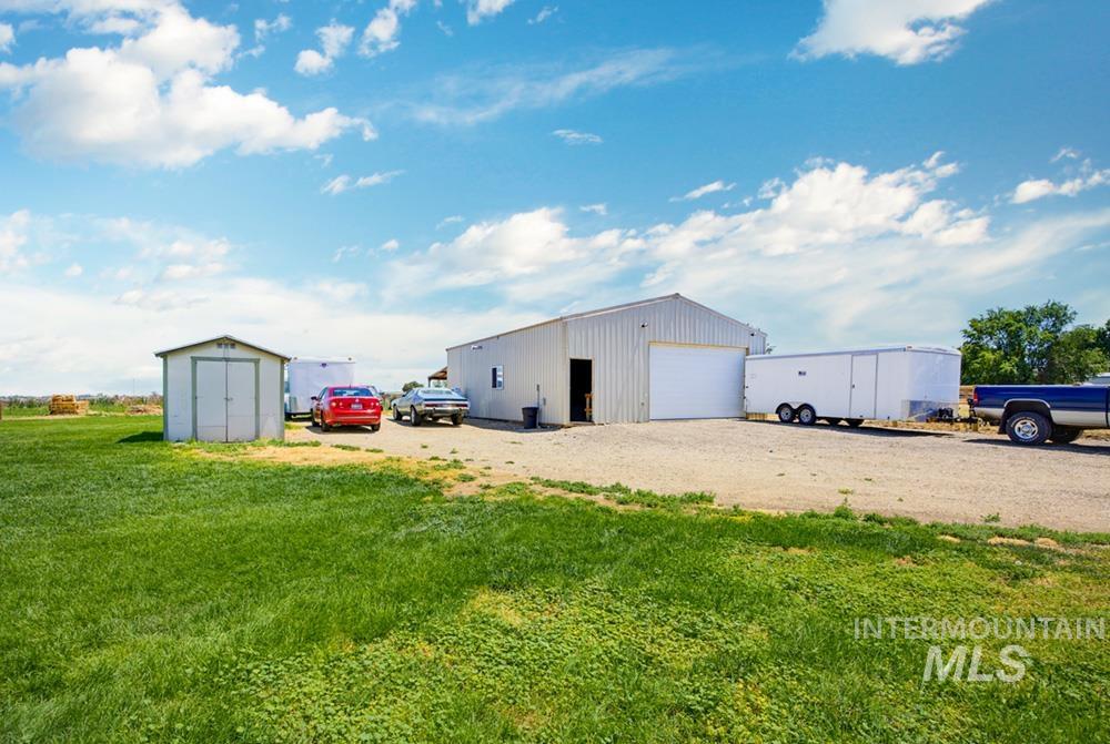 8104 S Happy Valley Rd, Kuna, Idaho 83634, 4 Bedrooms, 2.5 Bathrooms, Residential For Sale, Price $648,000,MLS 98991626