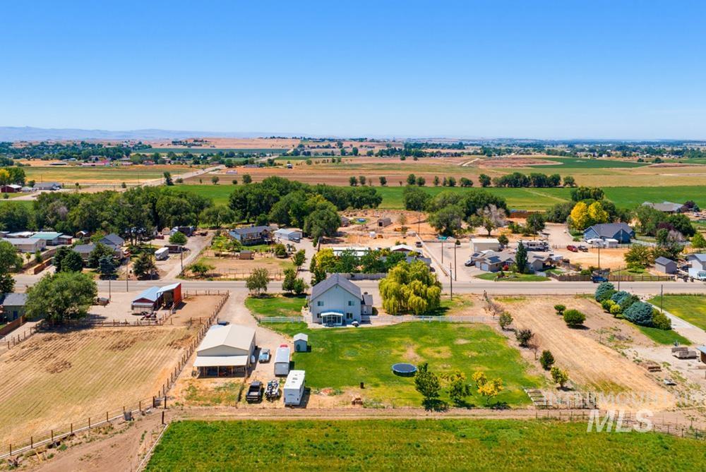 8104 S Happy Valley Rd, Kuna, Idaho 83634, 4 Bedrooms, 2.5 Bathrooms, Residential For Sale, Price $648,000,MLS 98991626