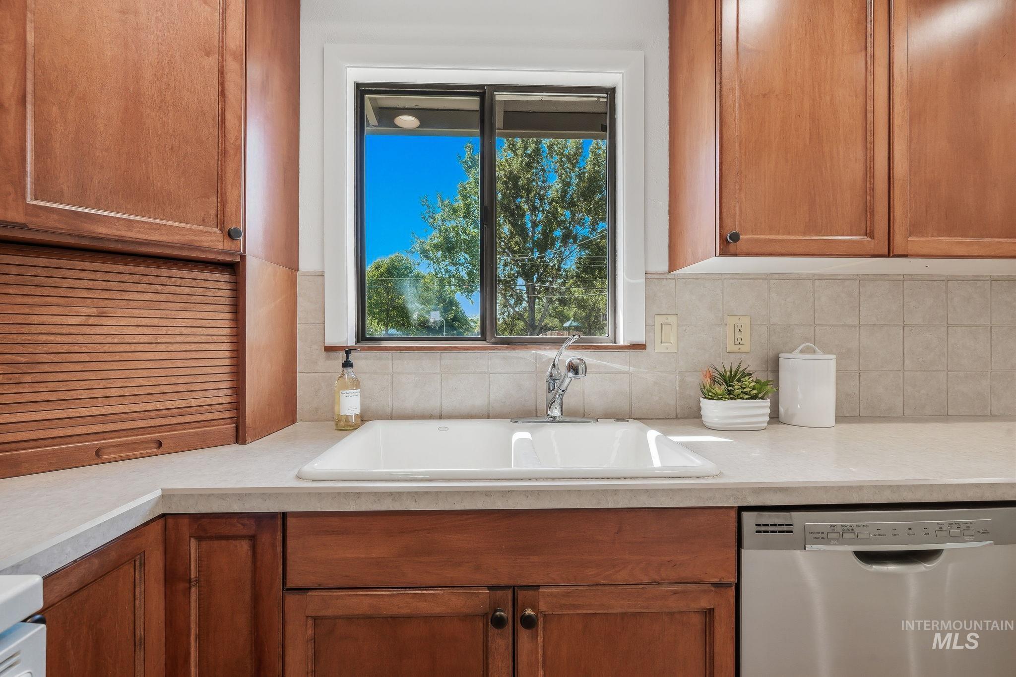 3513 W Normandie Drive, Boise, Idaho 83705, 5 Bedrooms, 2 Bathrooms, Residential For Sale, Price $499,900,MLS 98991627