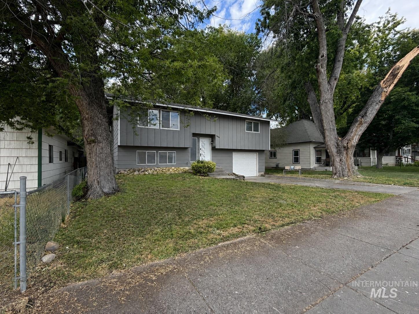 385 S 5th East, Mountain Home, Idaho 83647, 4 Bedrooms, 2 Bathrooms, Residential For Sale, Price $355,000,MLS 98991629