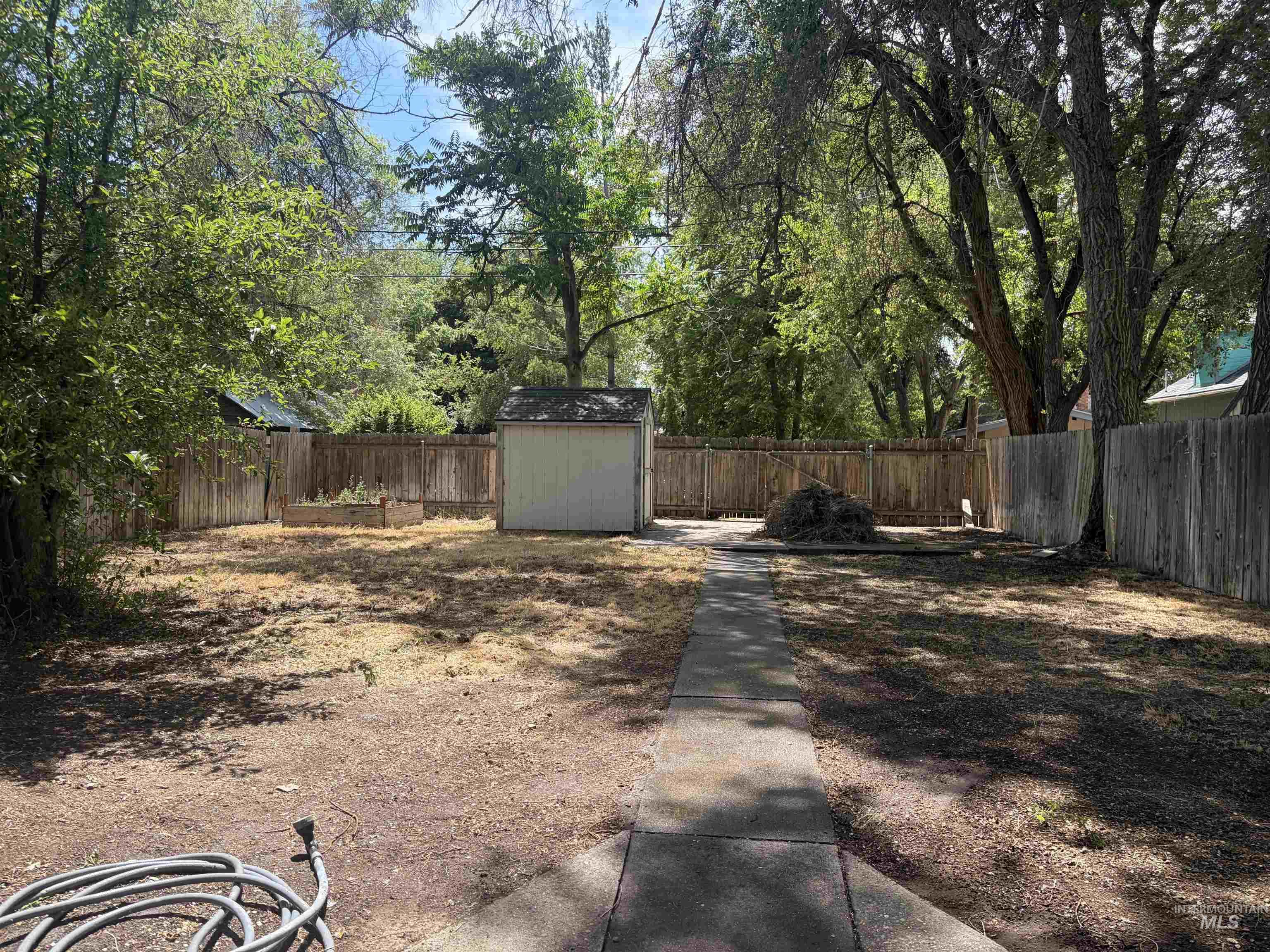 385 S 5th East, Mountain Home, Idaho 83647, 4 Bedrooms, 2 Bathrooms, Residential For Sale, Price $355,000,MLS 98991629