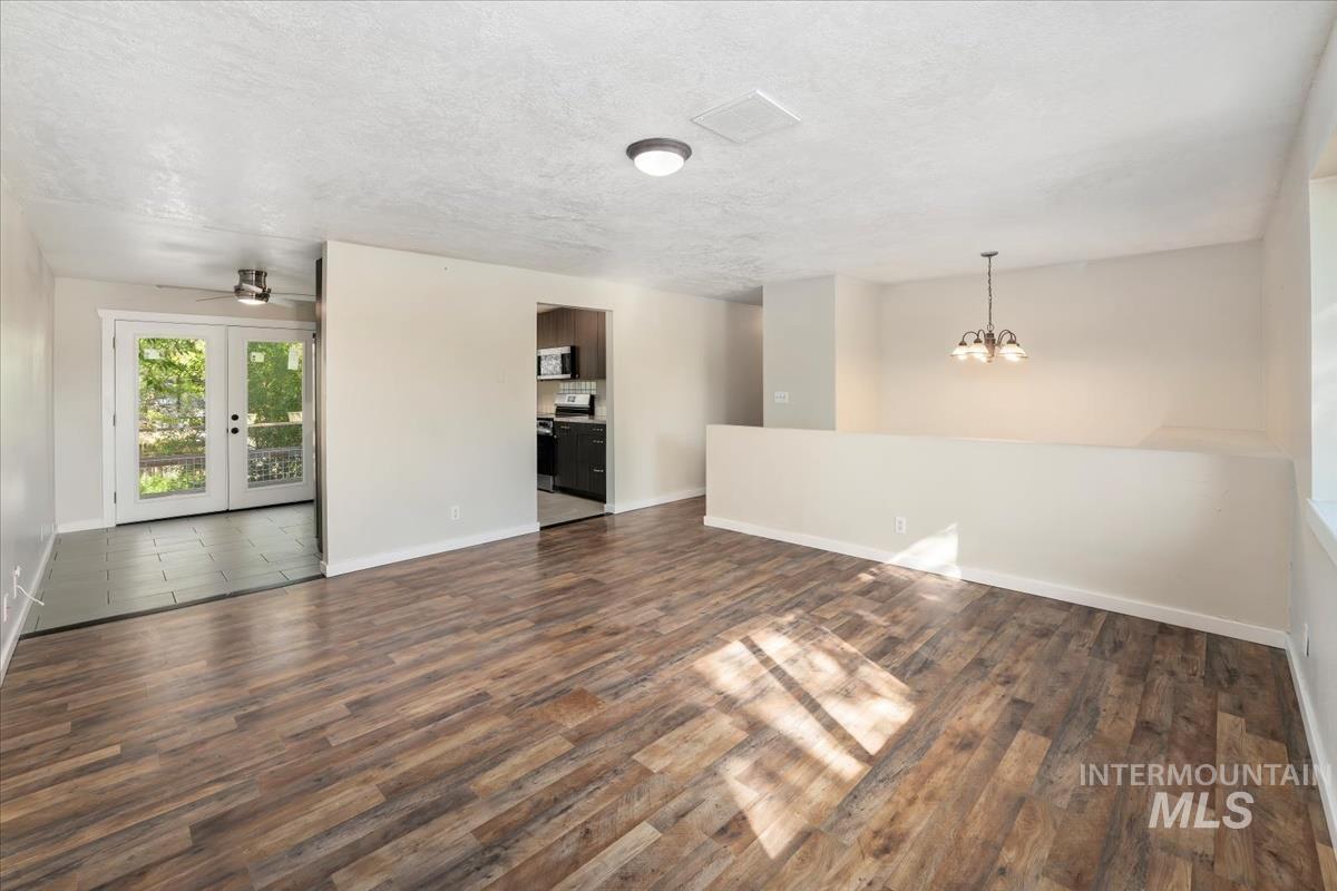 385 S 5th East, Mountain Home, Idaho 83647, 4 Bedrooms, 2 Bathrooms, Residential For Sale, Price $355,000,MLS 98991629