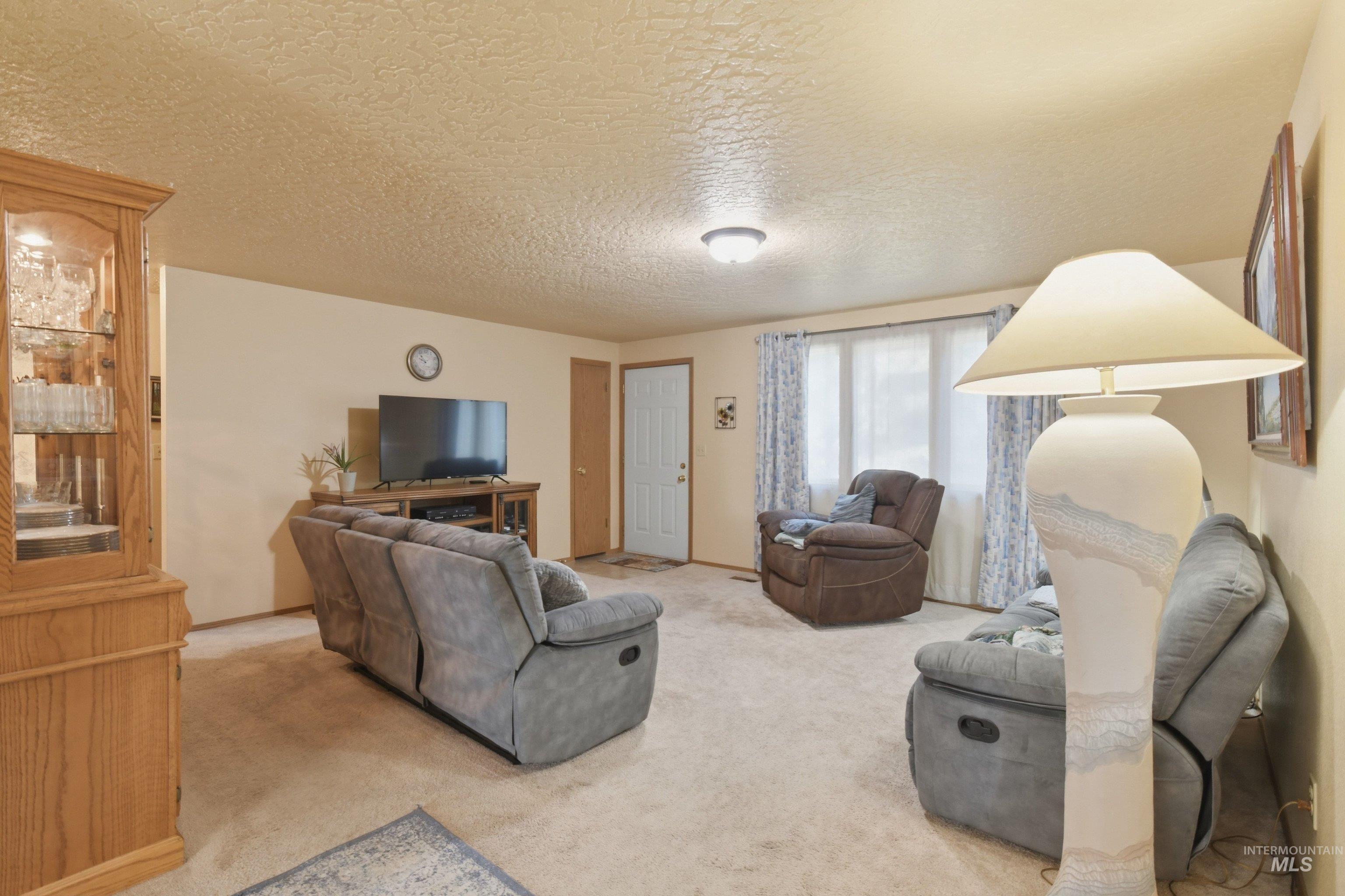 2020 S Juniper Street, Nampa, Idaho 83686, 3 Bedrooms, 2 Bathrooms, Residential For Sale, Price $369,900,MLS 98991630