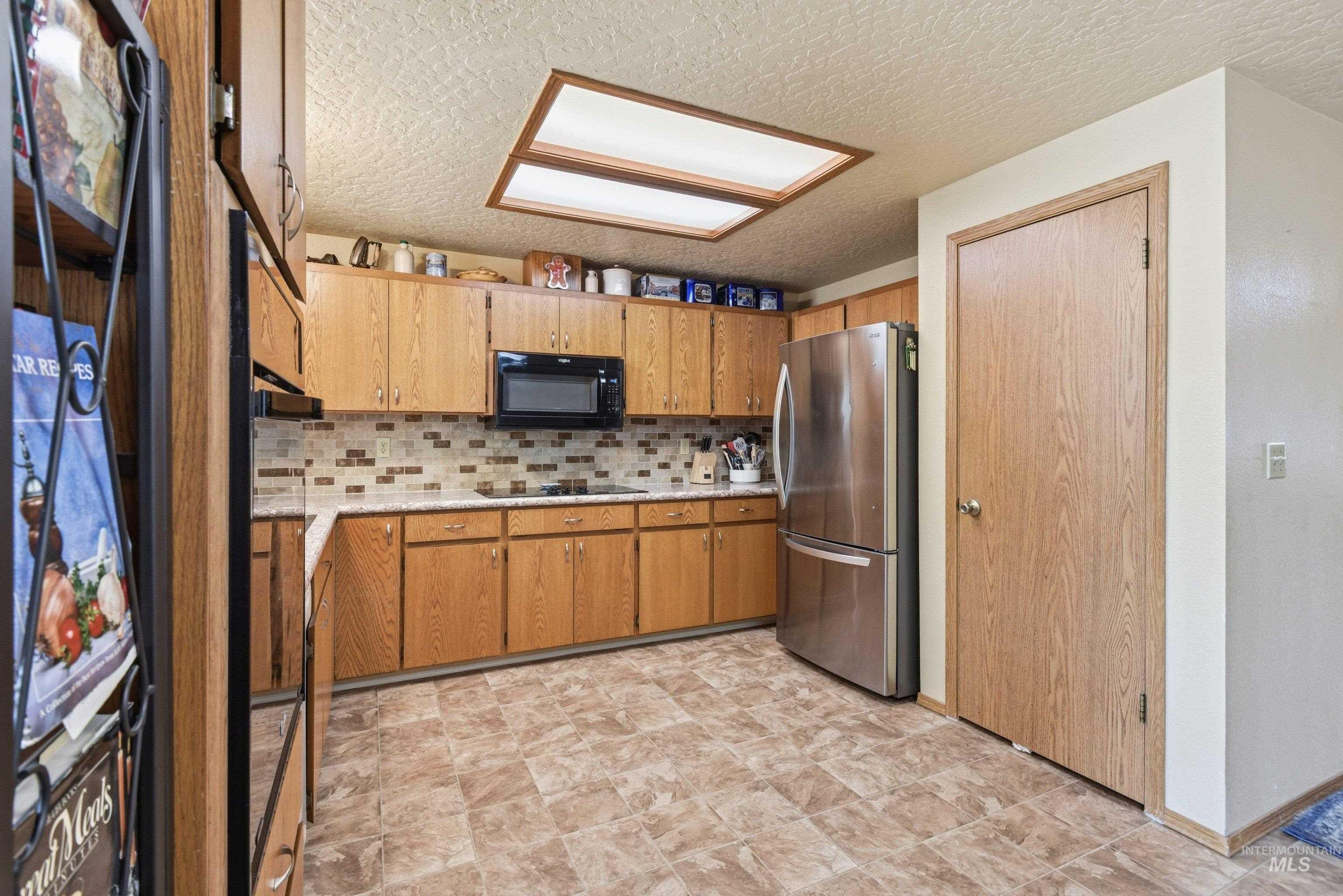 2020 S Juniper Street, Nampa, Idaho 83686, 3 Bedrooms, 2 Bathrooms, Residential For Sale, Price $369,900,MLS 98991630