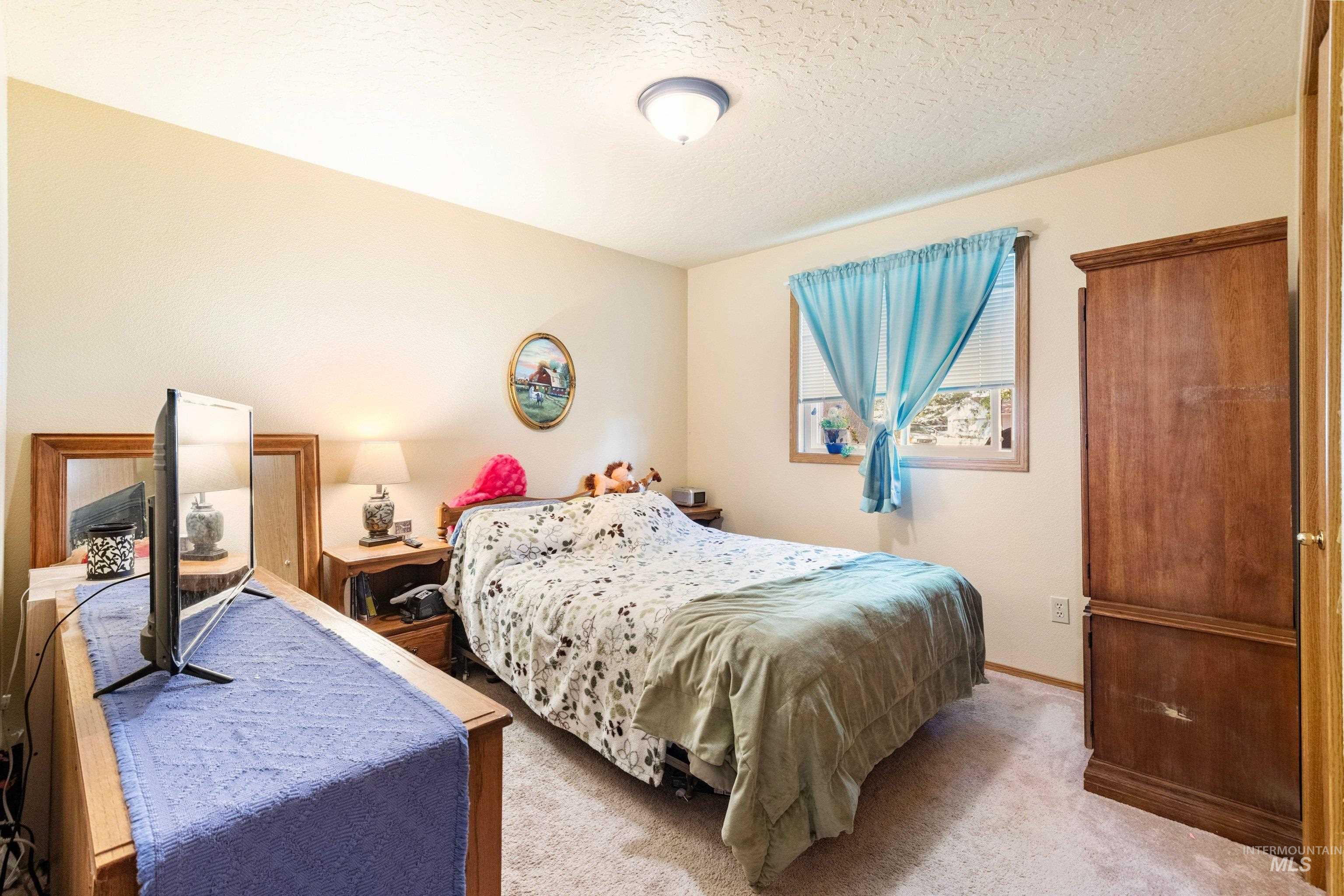 2020 S Juniper Street, Nampa, Idaho 83686, 3 Bedrooms, 2 Bathrooms, Residential For Sale, Price $369,900,MLS 98991630