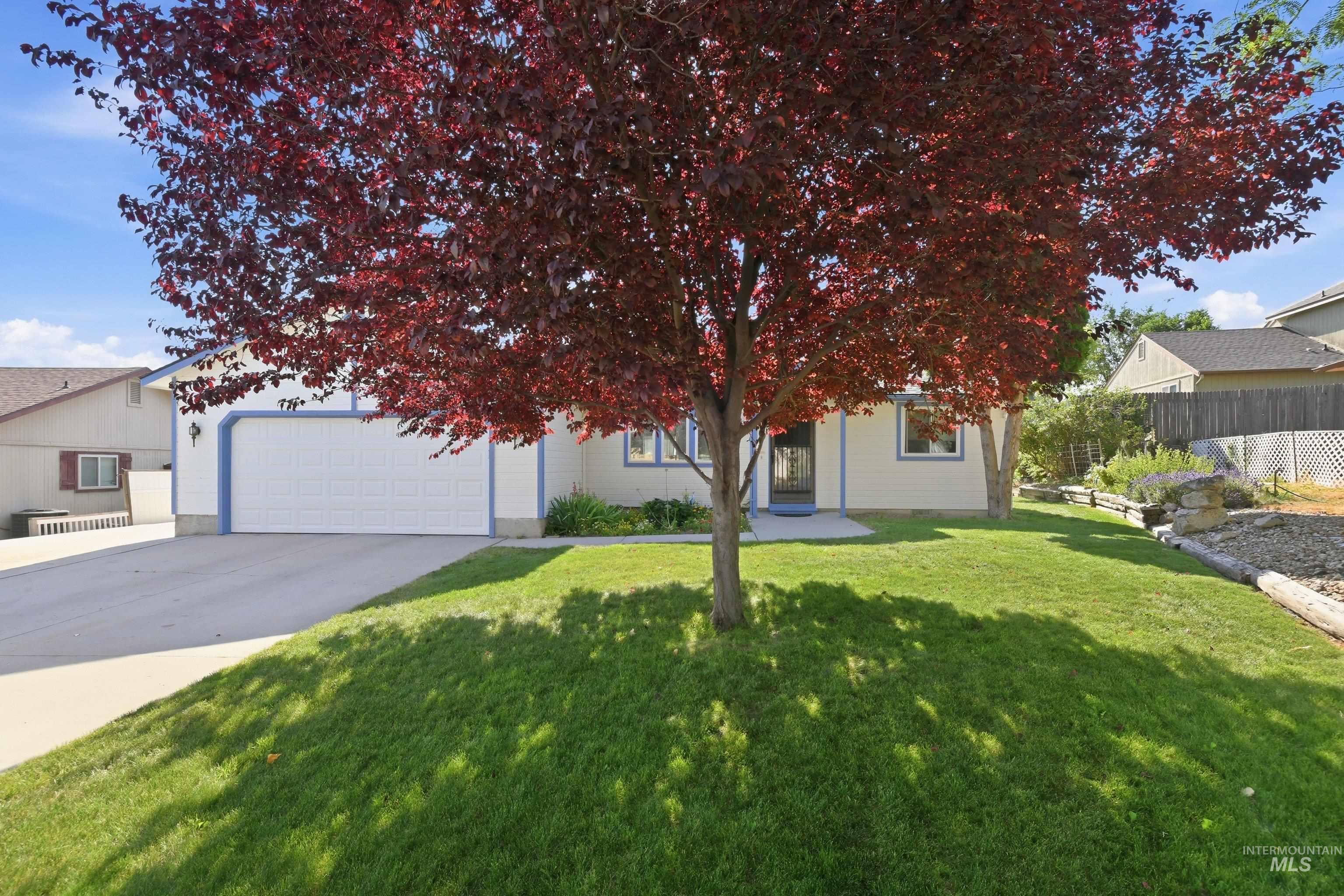 2020 S Juniper Street, Nampa, Idaho 83686, 3 Bedrooms, 2 Bathrooms, Residential For Sale, Price $369,900,MLS 98991630