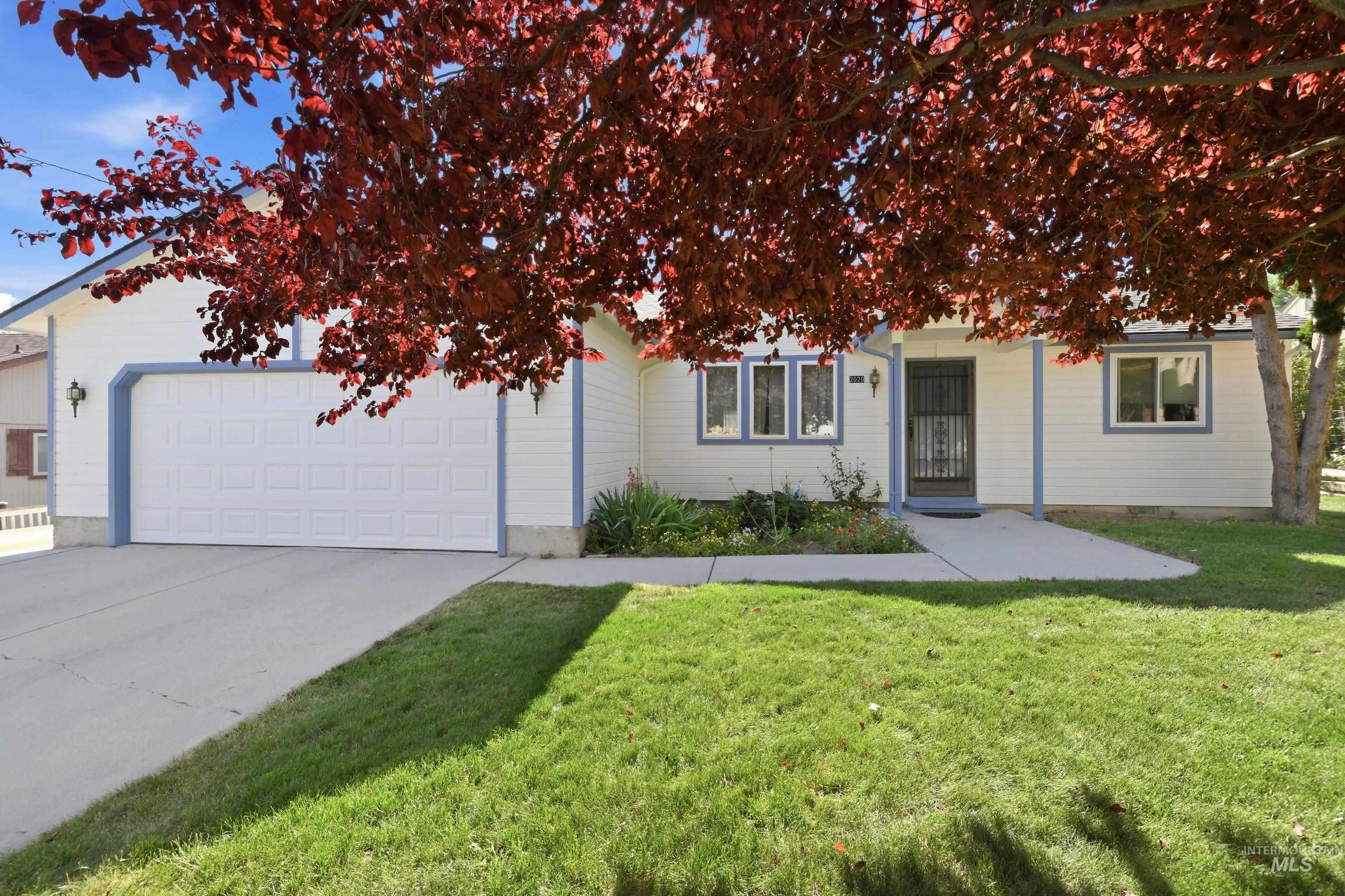 2020 S Juniper Street, Nampa, Idaho 83686, 3 Bedrooms, 2 Bathrooms, Residential For Sale, Price $369,900,MLS 98991630