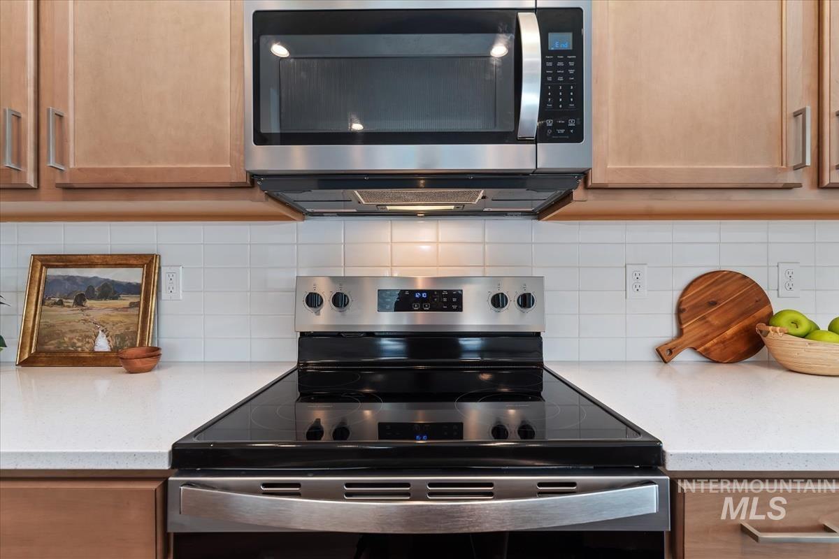 14661 Wing Spread Dr, Caldwell, Idaho 83607, 3 Bedrooms, 2 Bathrooms, Residential For Sale, Price $369,000,MLS 98991632