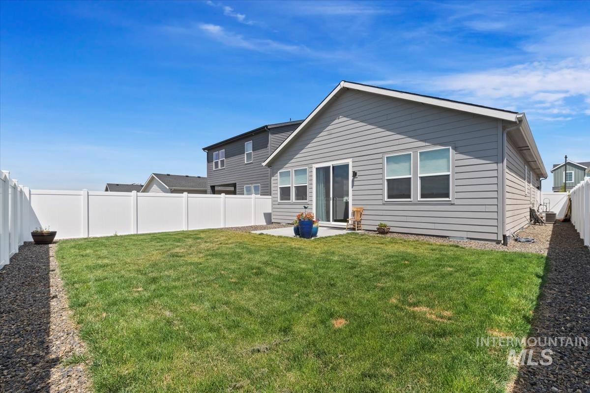 14661 Wing Spread Dr, Caldwell, Idaho 83607, 3 Bedrooms, 2 Bathrooms, Residential For Sale, Price $369,000,MLS 98991632