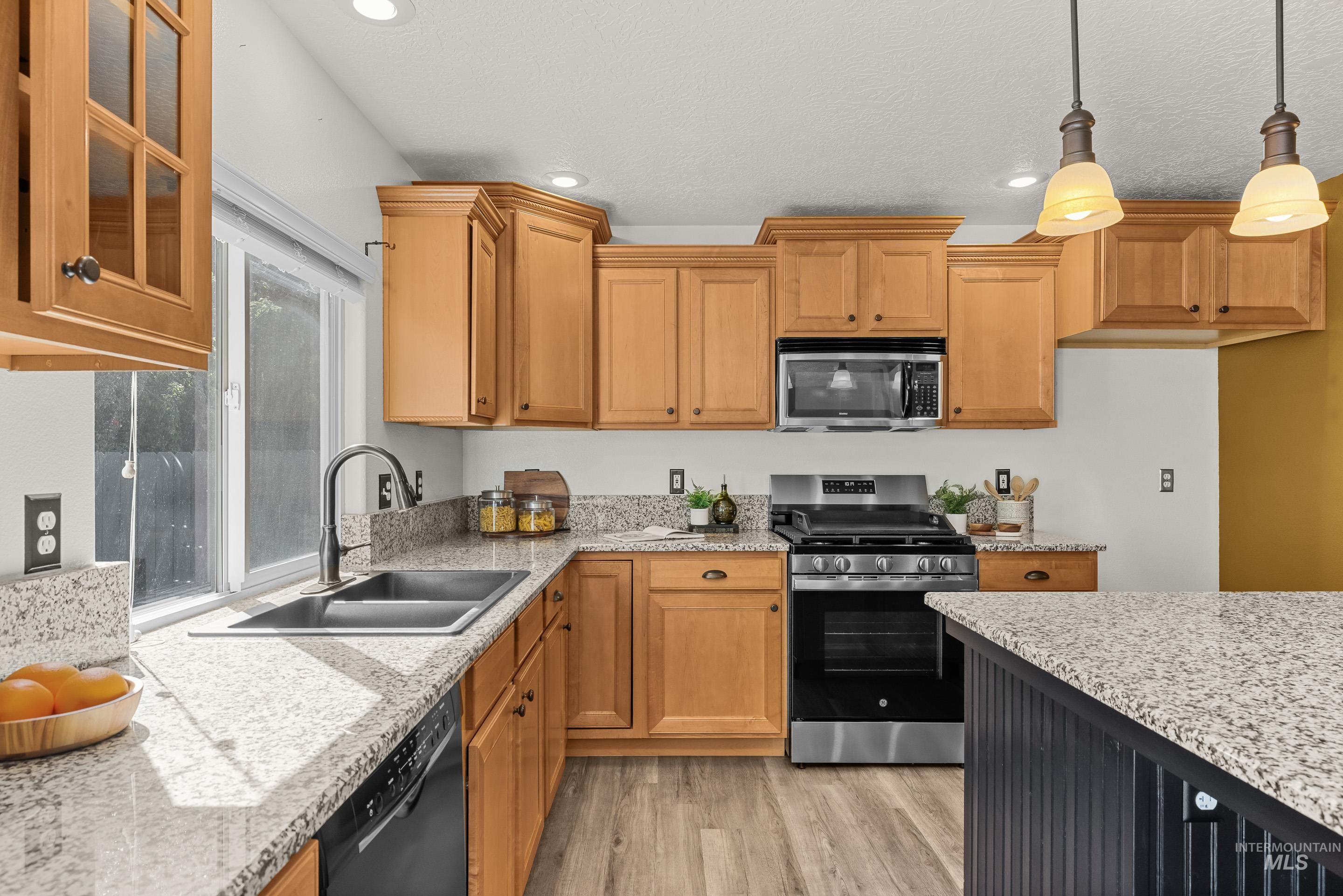5036 E Fescue Dr, Boise, Idaho 83716, 4 Bedrooms, 2.5 Bathrooms, Residential For Sale, Price $649,900,MLS 98991633