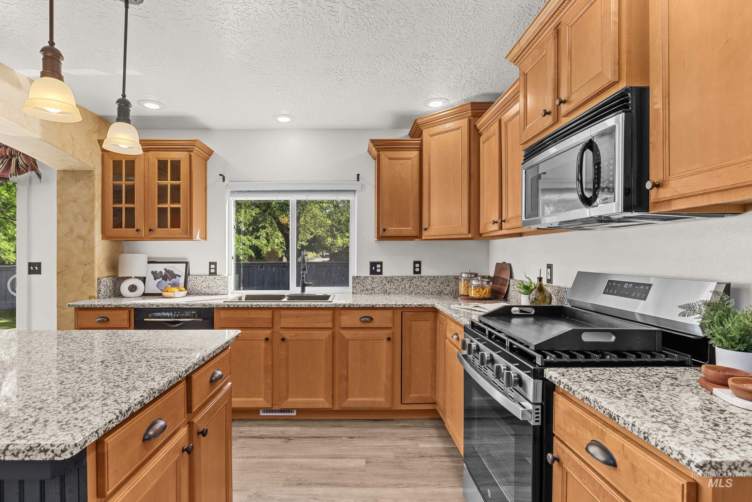 5036 E Fescue Dr, Boise, Idaho 83716, 4 Bedrooms, 2.5 Bathrooms, Residential For Sale, Price $649,900,MLS 98991633