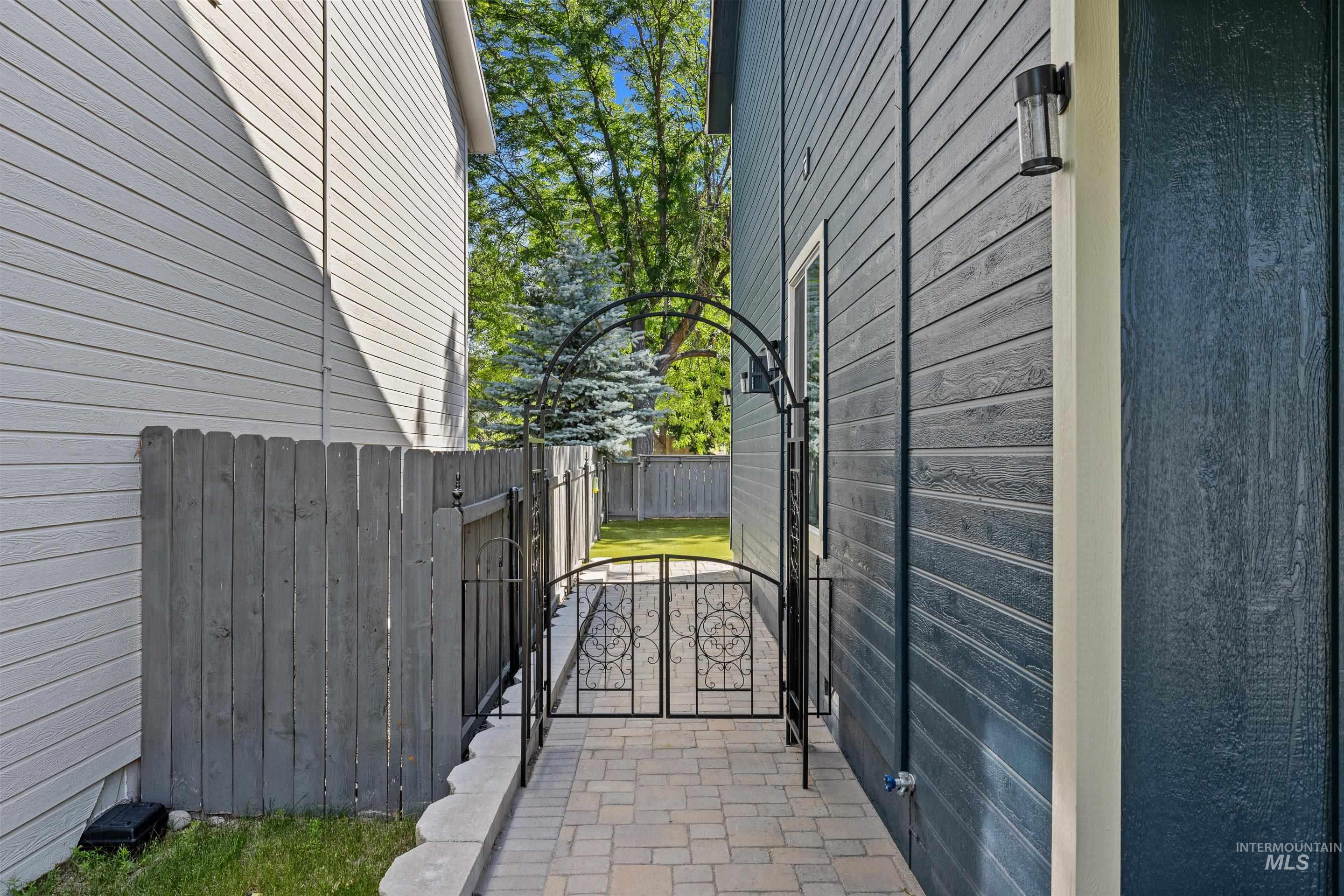 5036 E Fescue Dr, Boise, Idaho 83716, 4 Bedrooms, 2.5 Bathrooms, Residential For Sale, Price $649,900,MLS 98991633