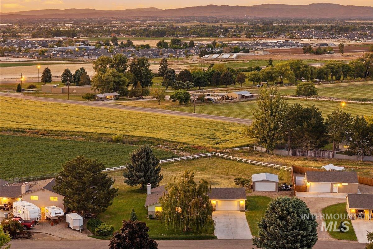 14110 Towers Dr, Caldwell, Idaho 83607, 3 Bedrooms, 2 Bathrooms, Residential For Sale, Price $539,900,MLS 98991634