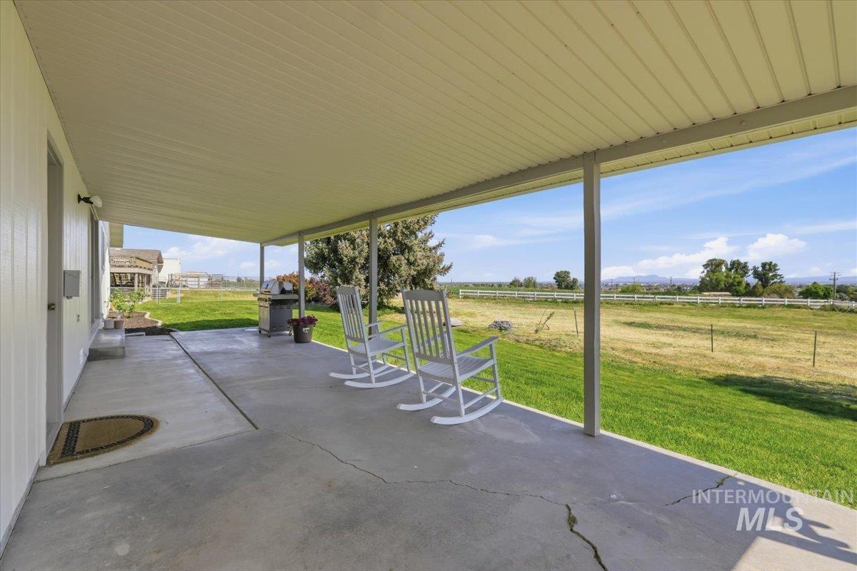 14110 Towers Dr, Caldwell, Idaho 83607, 3 Bedrooms, 2 Bathrooms, Residential For Sale, Price $539,900,MLS 98991634