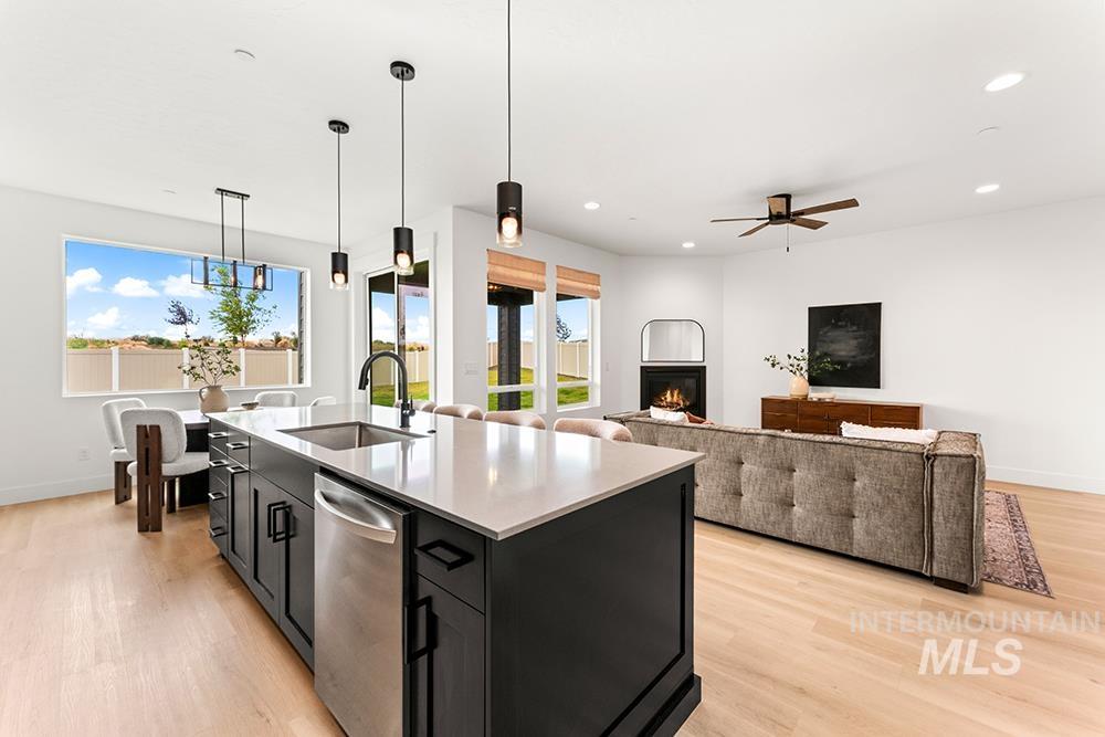 8113 S Granite Ridge Way, Boise, Idaho 83716, 4 Bedrooms, 2.5 Bathrooms, Residential For Sale, Price $725,000,MLS 98991635