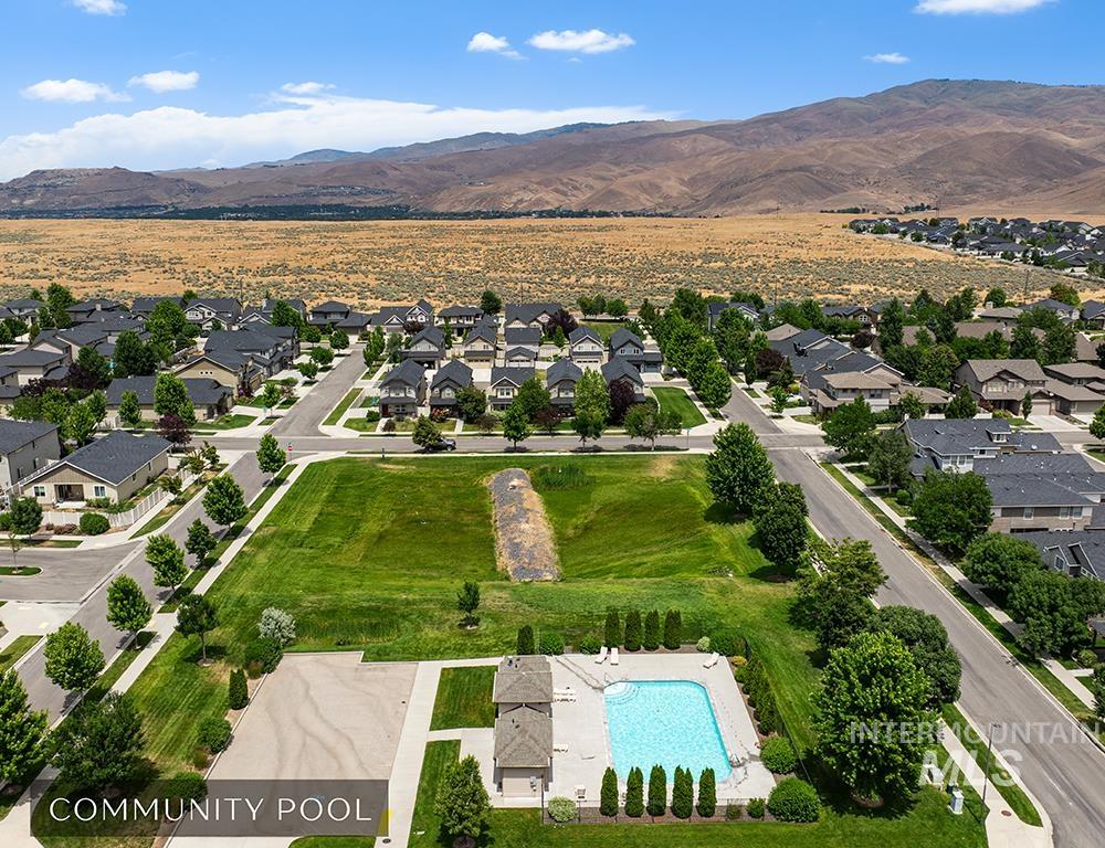 8113 S Granite Ridge Way, Boise, Idaho 83716, 4 Bedrooms, 2.5 Bathrooms, Residential For Sale, Price $725,000,MLS 98991635