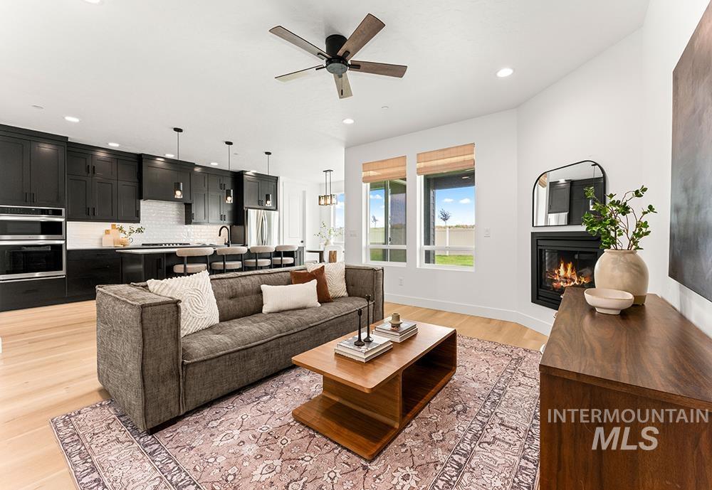 8113 S Granite Ridge Way, Boise, Idaho 83716, 4 Bedrooms, 2.5 Bathrooms, Residential For Sale, Price $725,000,MLS 98991635