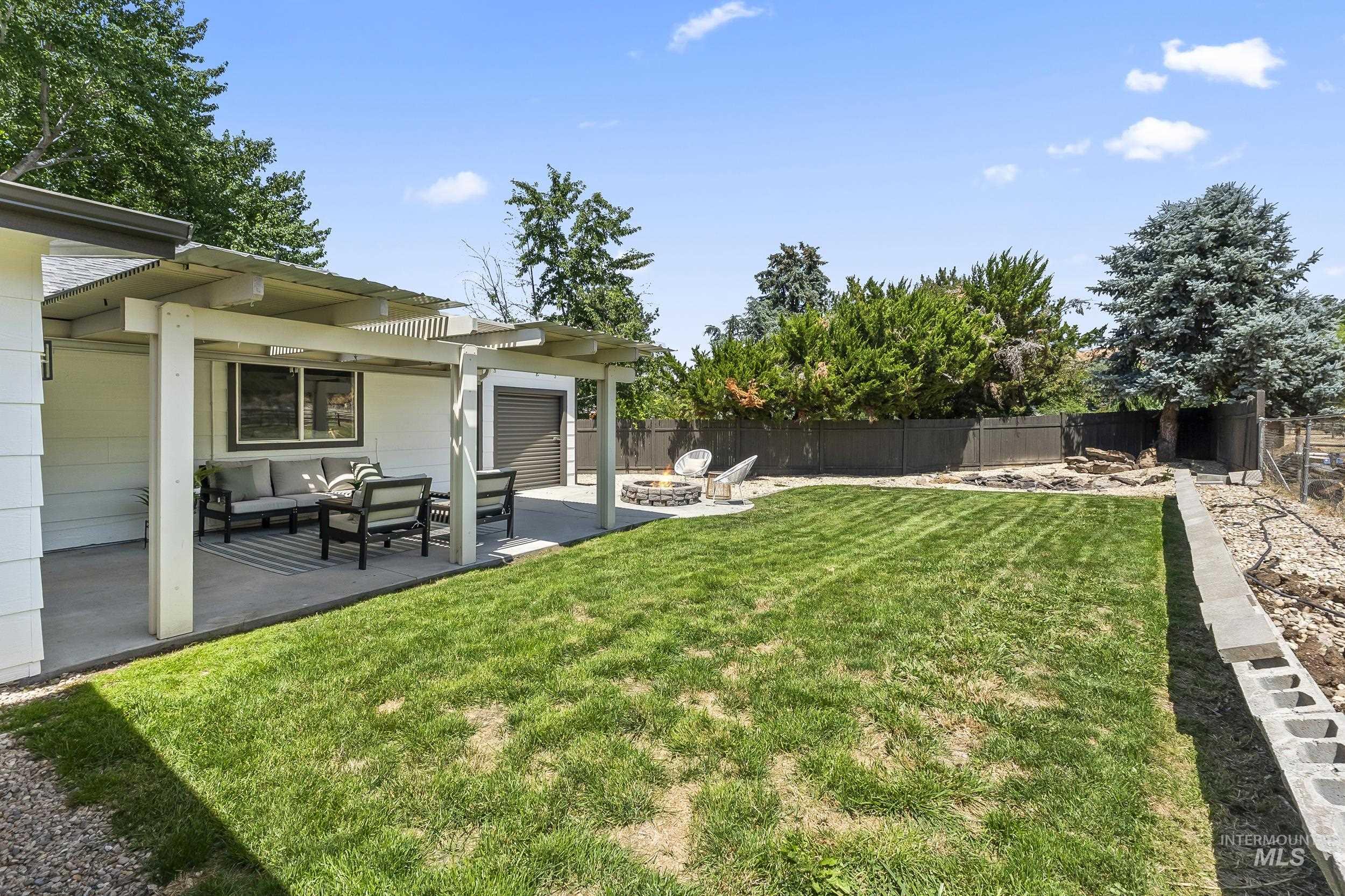 6482 N Portsmouth Ave, Boise, Idaho 83714-6114, 3 Bedrooms, 2 Bathrooms, Residential For Sale, Price $495,000,MLS 98991636
