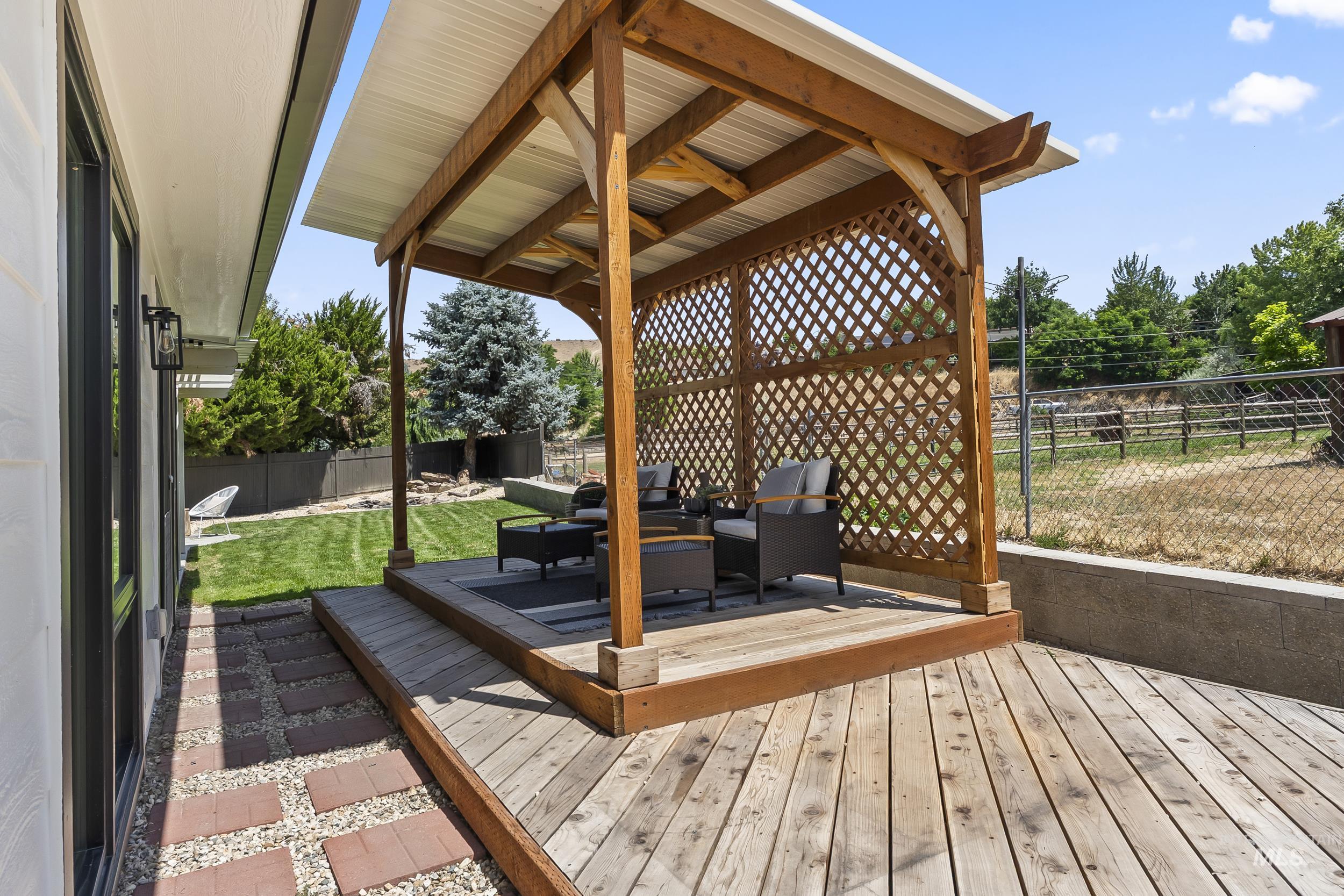 6482 N Portsmouth Ave, Boise, Idaho 83714-6114, 3 Bedrooms, 2 Bathrooms, Residential For Sale, Price $495,000,MLS 98991636