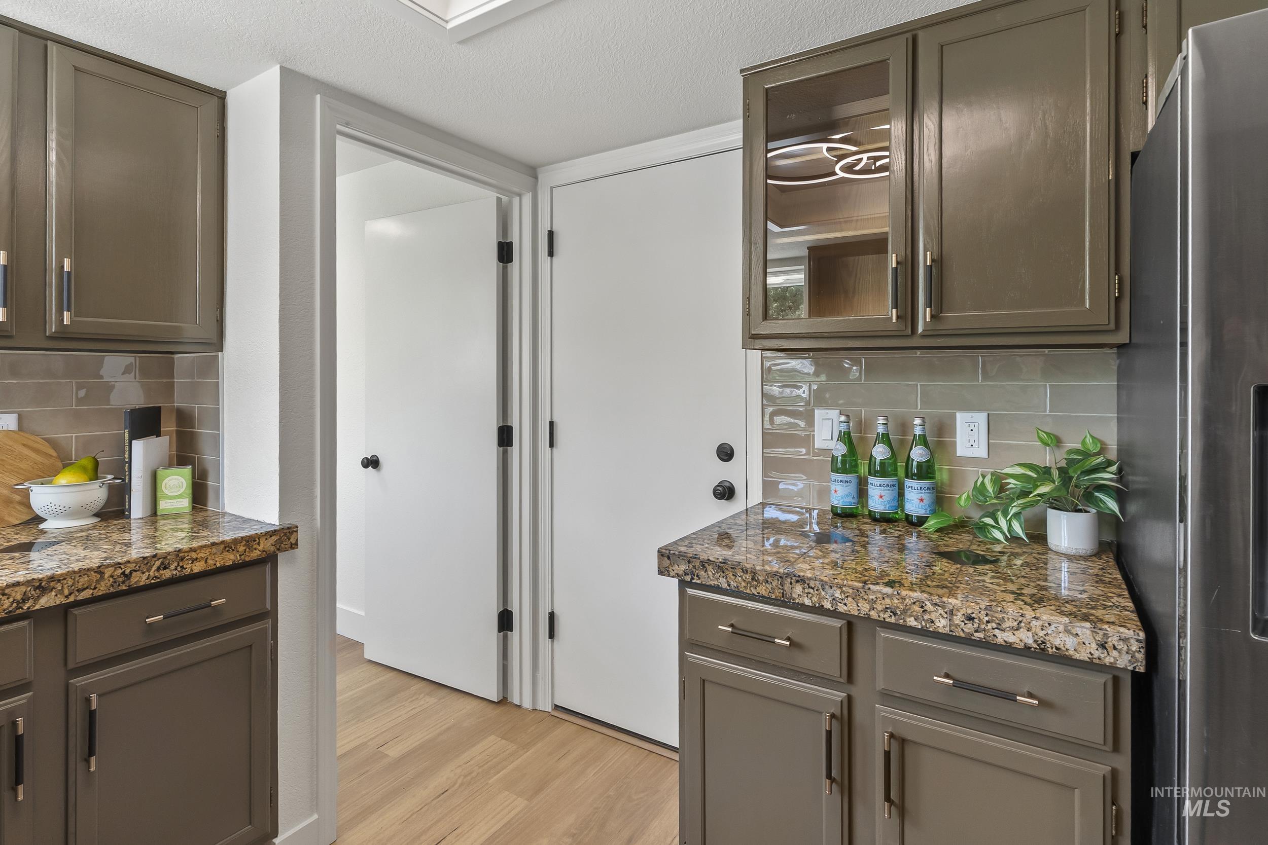 6482 N Portsmouth Ave, Boise, Idaho 83714-6114, 3 Bedrooms, 2 Bathrooms, Residential For Sale, Price $495,000,MLS 98991636