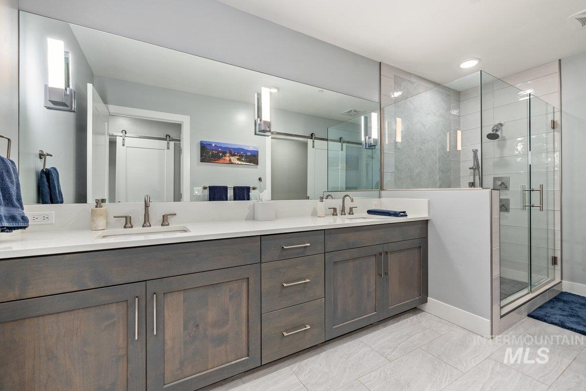 880 W River Street, Boise, Idaho 83702-0000, 1 Bedroom, 1 Bathroom, Residential For Sale, Price $549,900,MLS 98991643