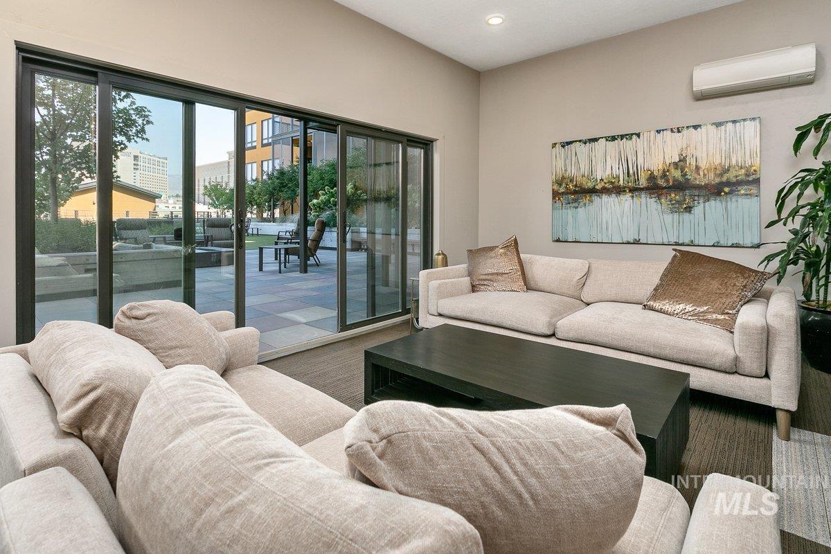 880 W River Street, Boise, Idaho 83702-0000, 1 Bedroom, 1 Bathroom, Residential For Sale, Price $549,900,MLS 98991643